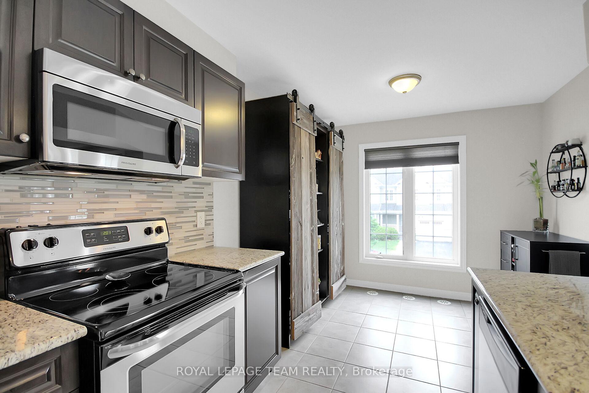 Photo 11 of 455 Meadowhawk Crescent, Ottawa, Barrhaven - Half Moon Bay — HOMEH