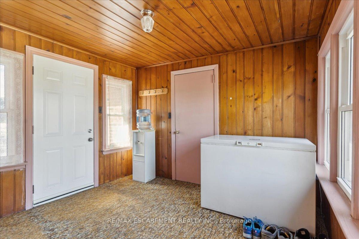 Photo 11 of 6122 Highway 9, New Tecumseth, Tottenham — HOMEH