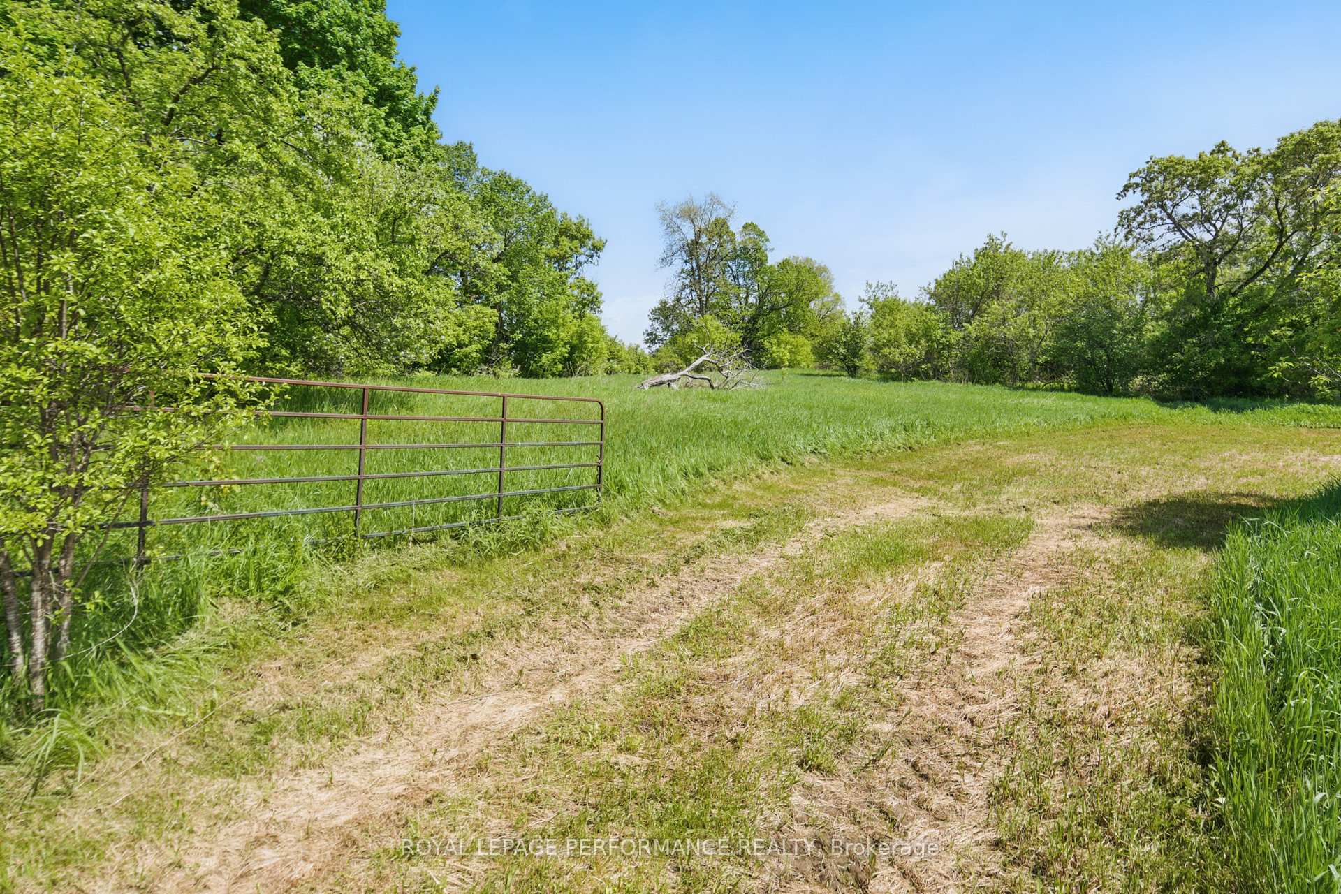 Photo 11 of 1225 Aberdeen Road, North Glengarry, North Glengarry (Lochiel) Twp — HOMEH