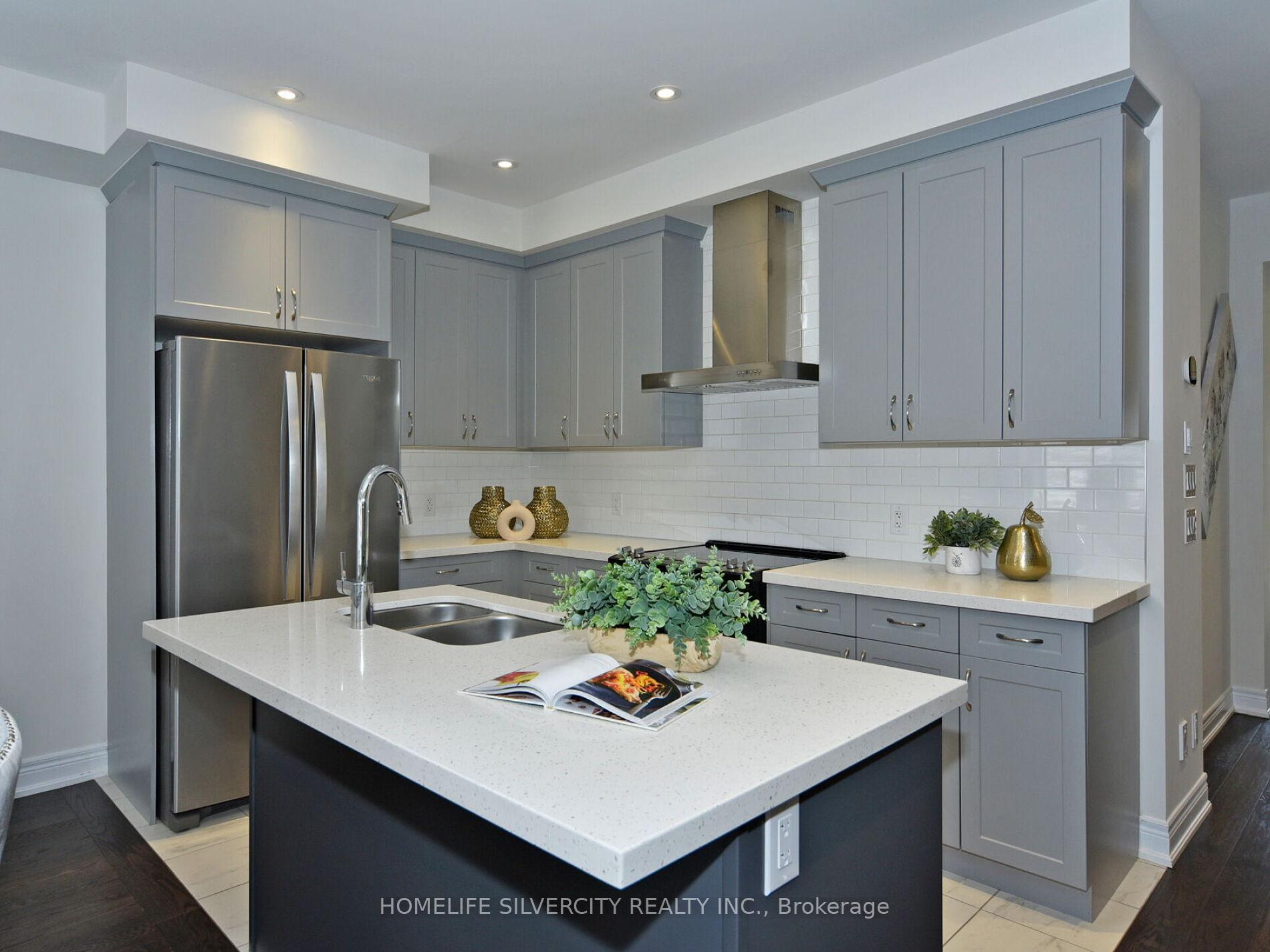 Photo 6 of 92 Deer Ridge Crescent, Whitby, Rural Whitby — HOMEH