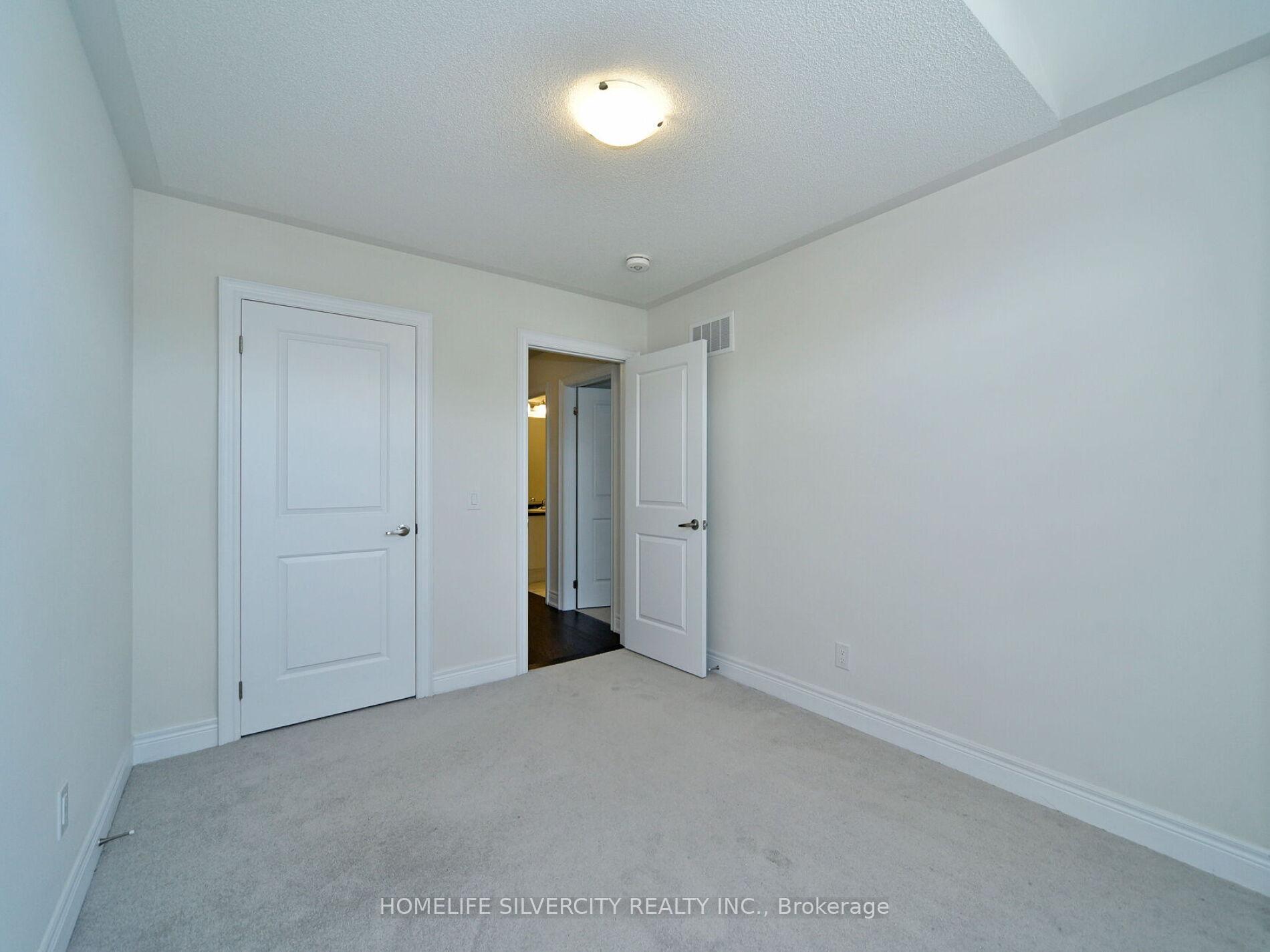 Photo 37 of 92 Deer Ridge Crescent, Whitby, Rural Whitby — HOMEH