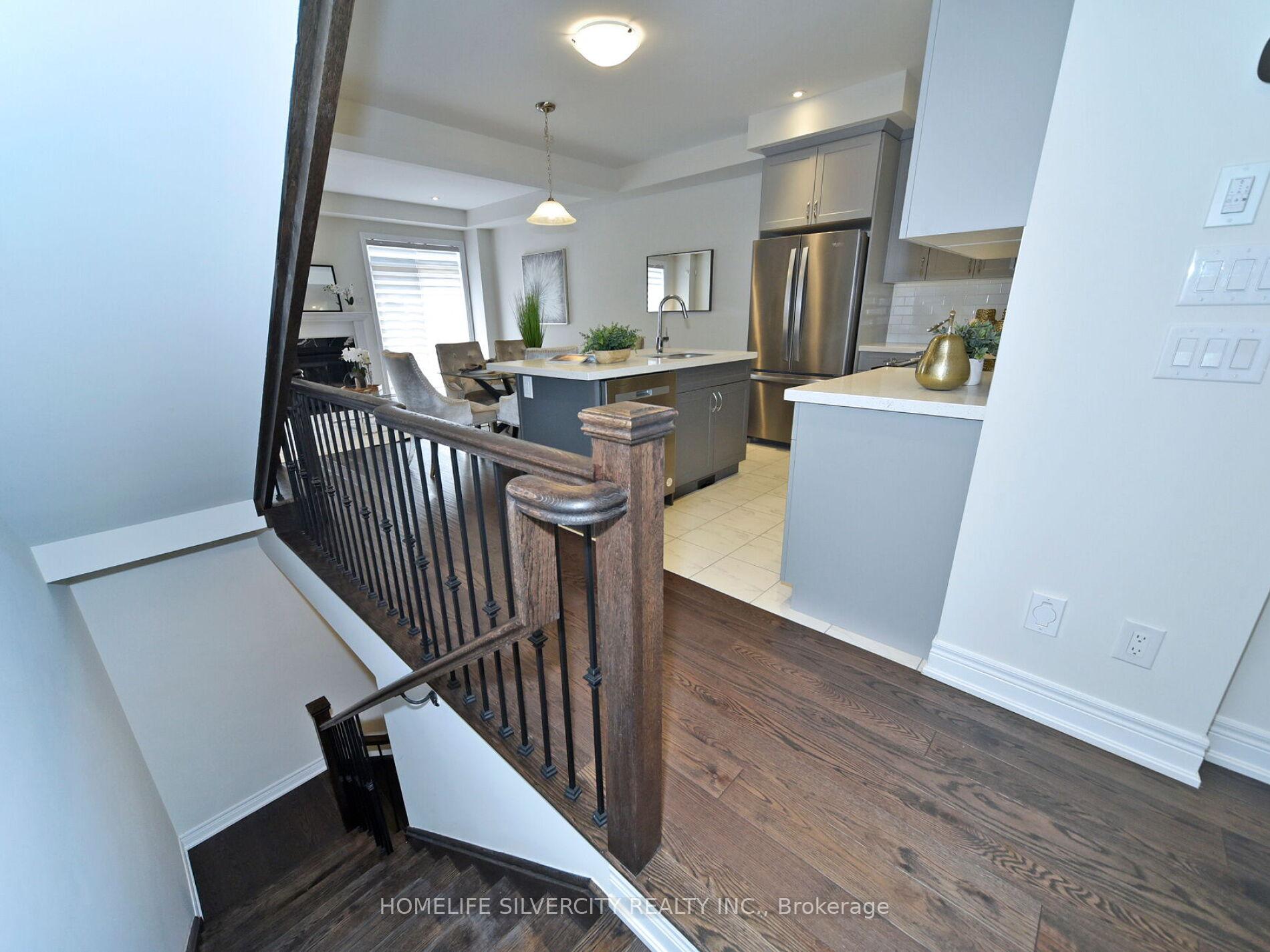 Photo 38 of 92 Deer Ridge Crescent, Whitby, Rural Whitby — HOMEH