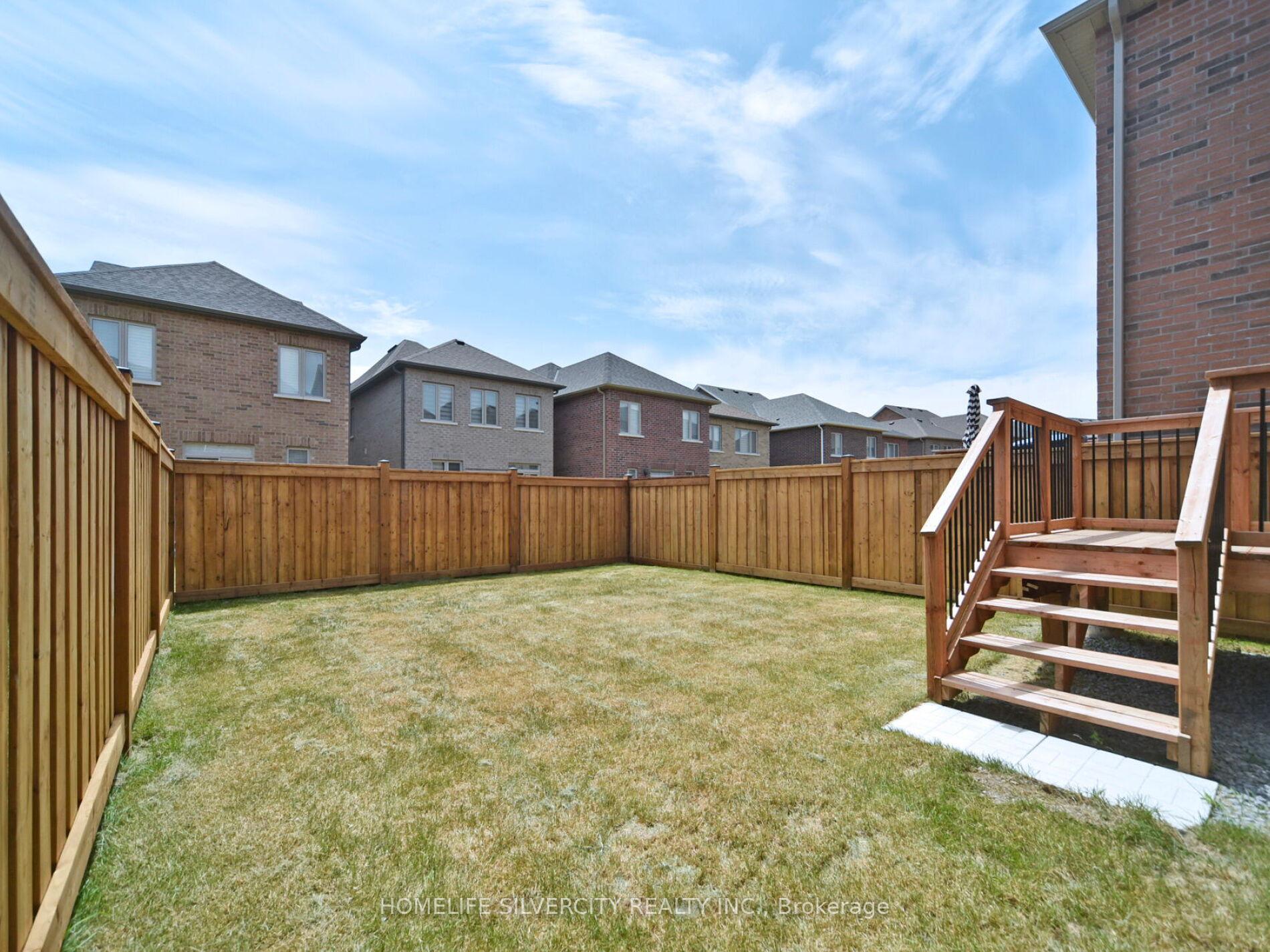 Photo 47 of 92 Deer Ridge Crescent, Whitby, Rural Whitby — HOMEH