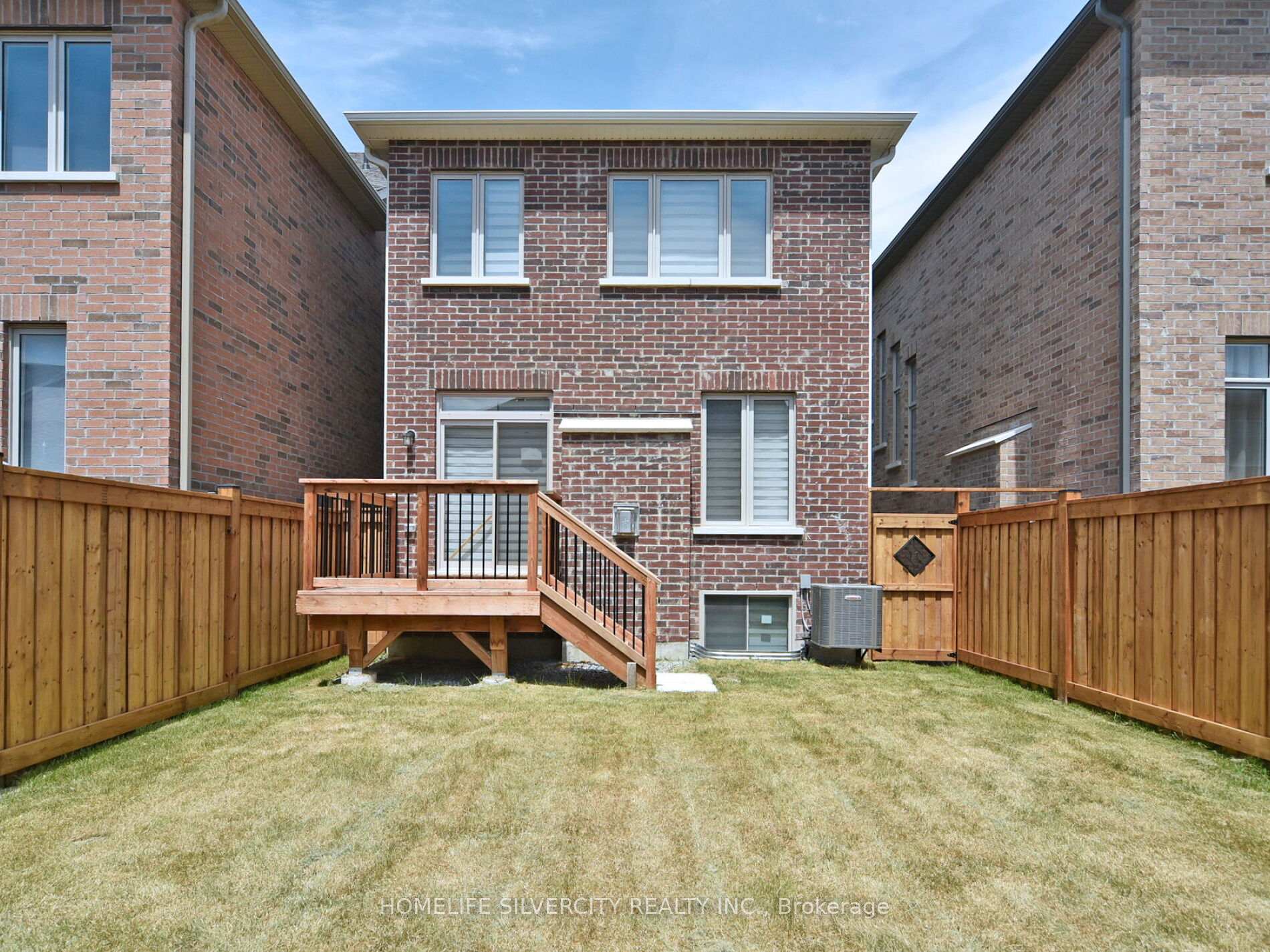 Photo 46 of 92 Deer Ridge Crescent, Whitby, Rural Whitby — HOMEH