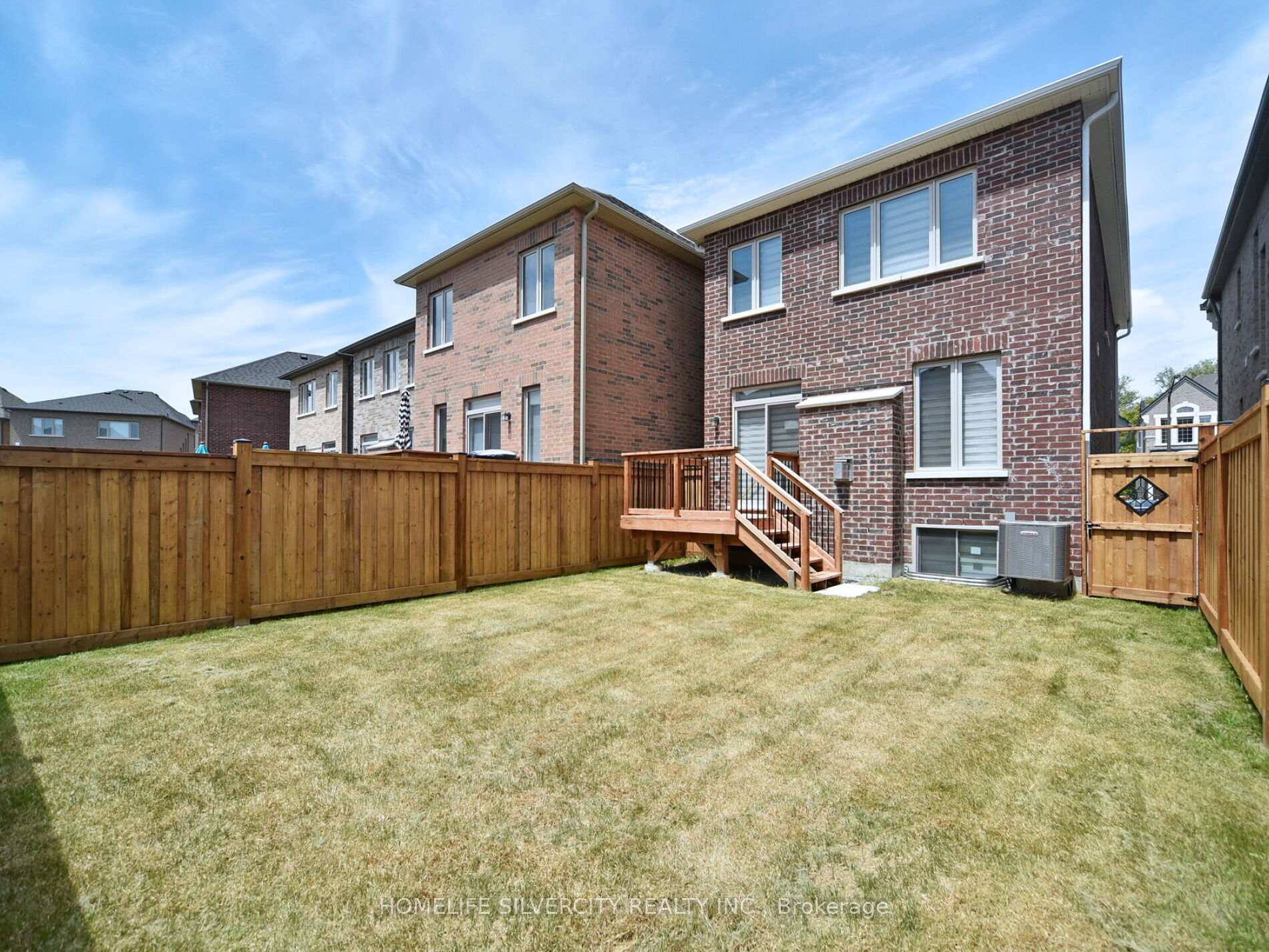 Photo 50 of 92 Deer Ridge Crescent, Whitby, Rural Whitby — HOMEH