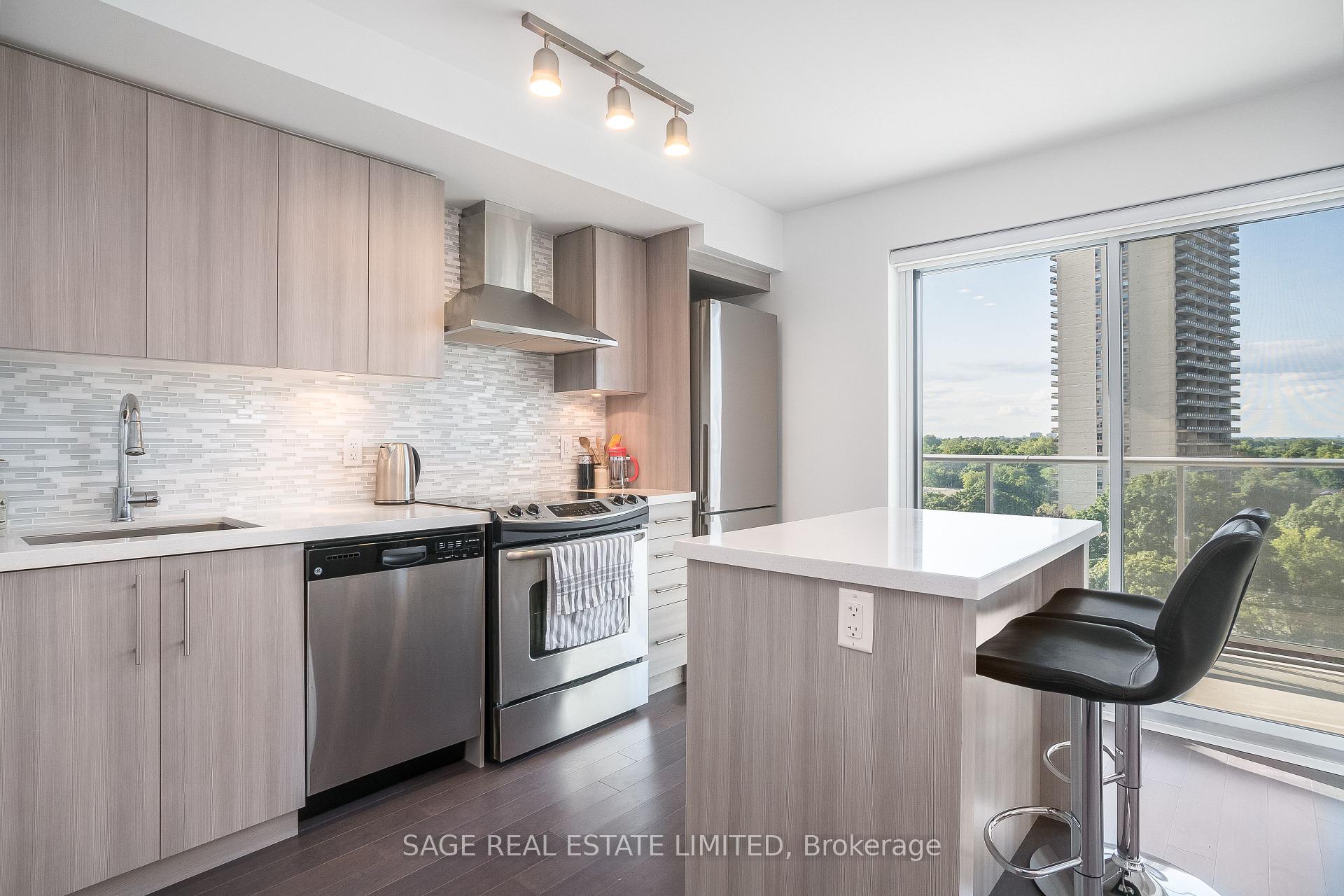 Photo 8 of Unit 803, 58 Orchard View Boulevard, Toronto, Yonge-Eglinton — HOMEH