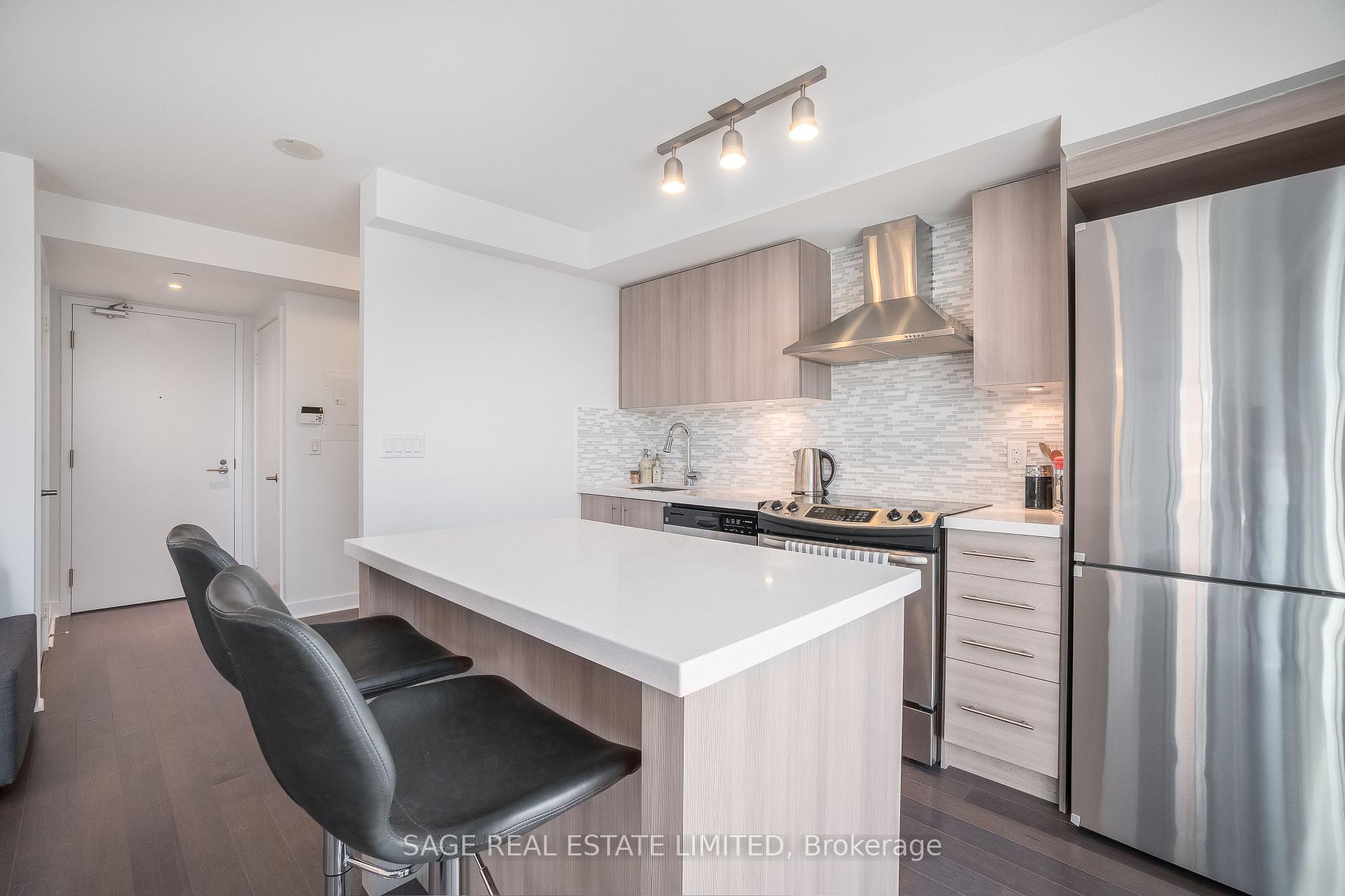Photo 3 of Unit 803, 58 Orchard View Boulevard, Toronto, Yonge-Eglinton — HOMEH
