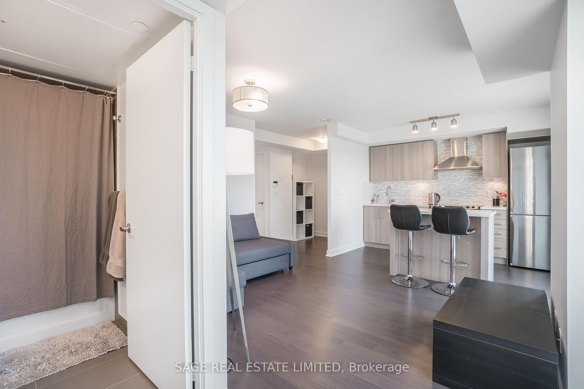 Photo 9 of Unit 803, 58 Orchard View Boulevard, Toronto, Yonge-Eglinton — HOMEH