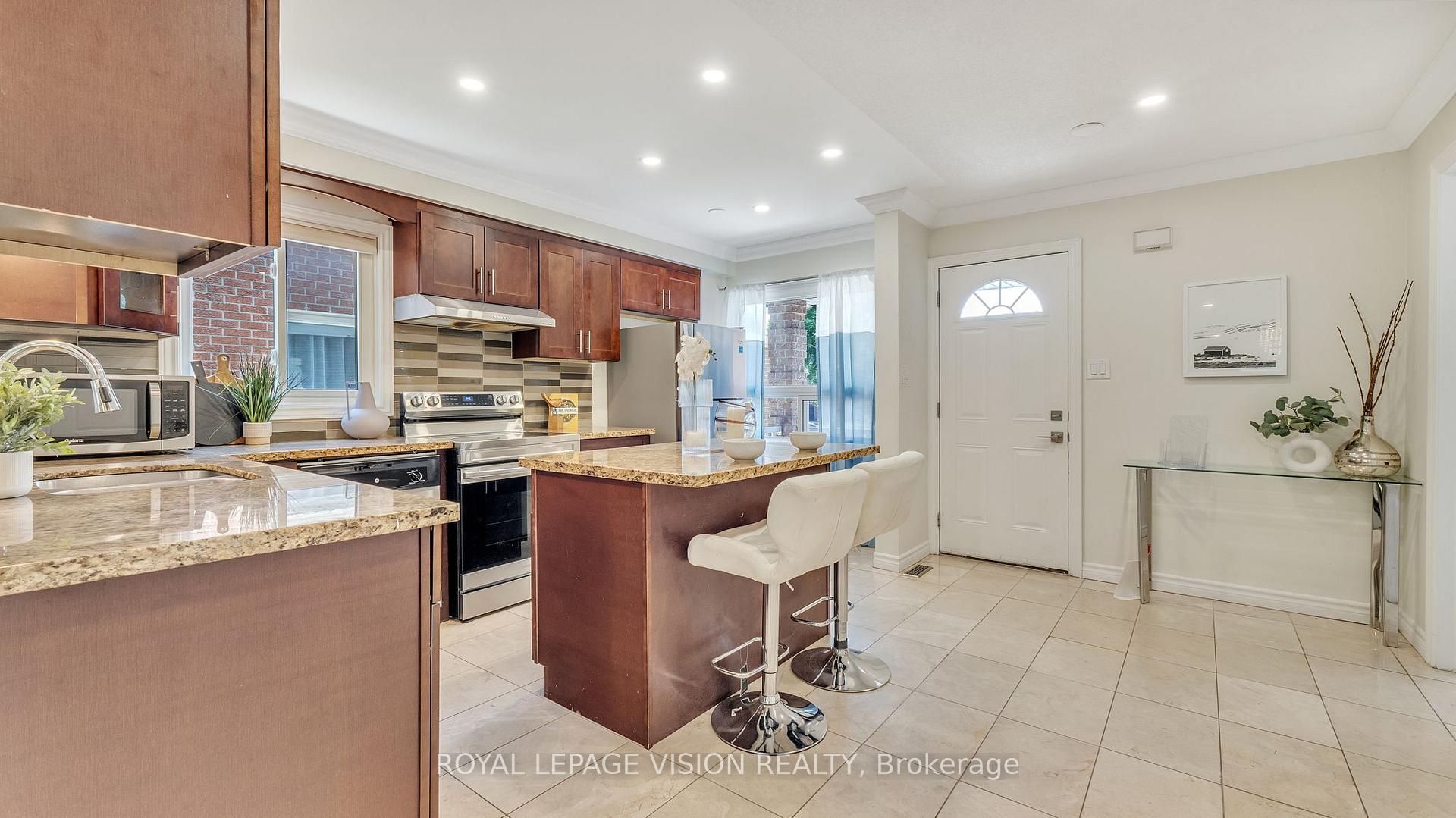 Photo 3 of 26 Ravenscroft Road, Ajax, Central — HOMEH