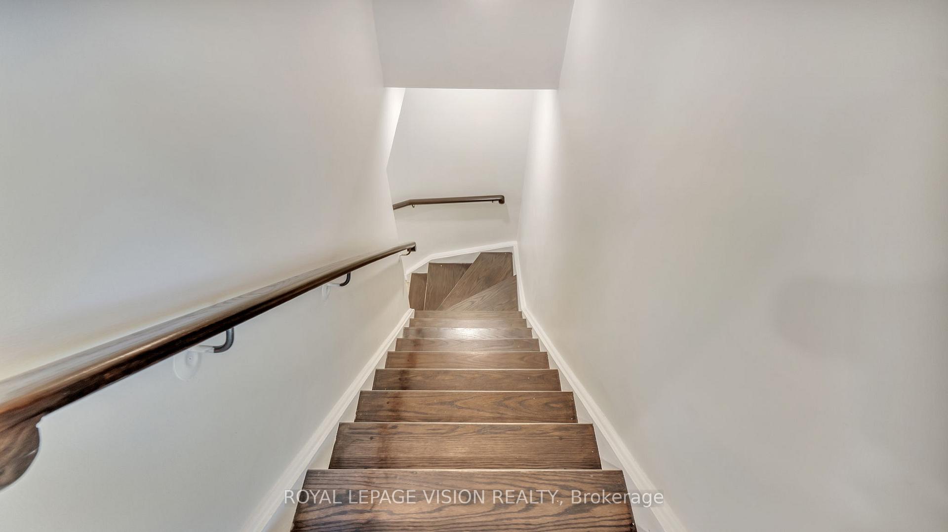 Photo 12 of 26 Ravenscroft Road, Ajax, Central — HOMEH