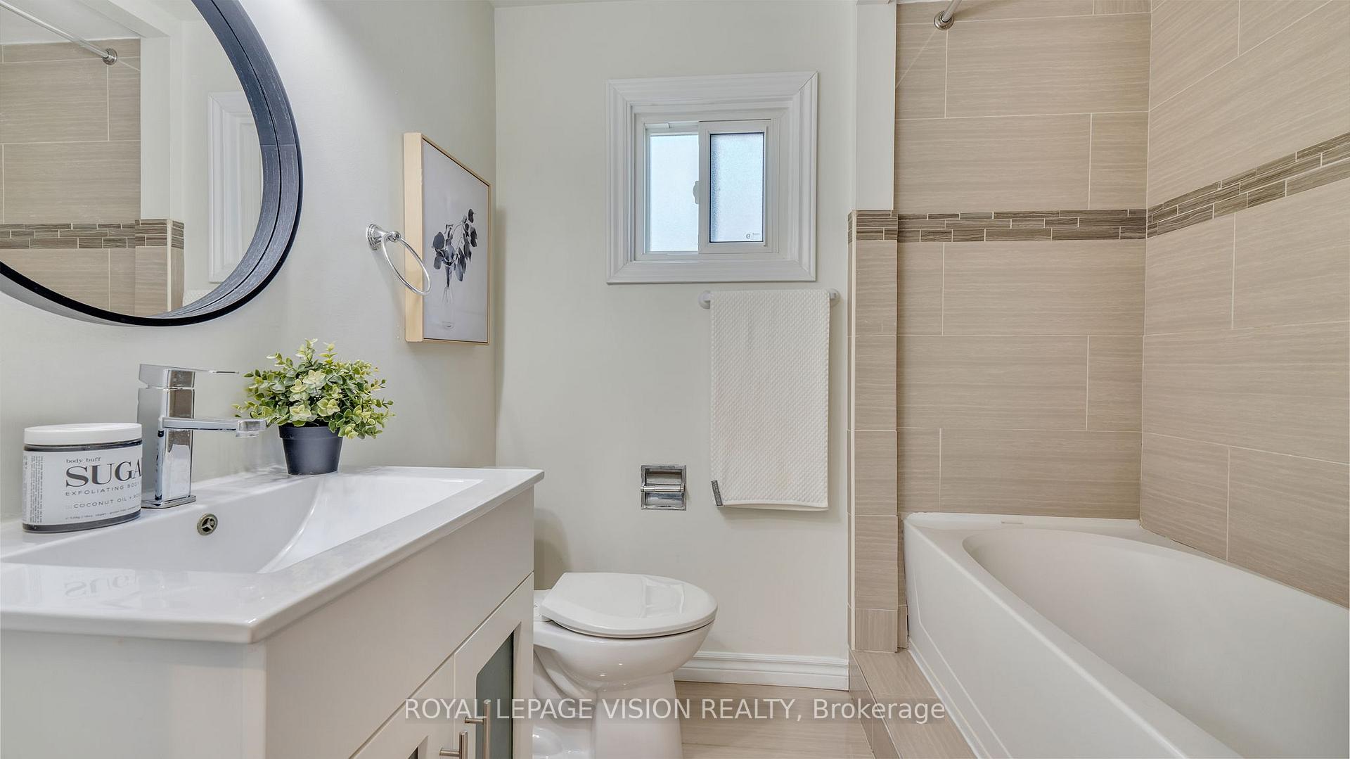 Photo 17 of 26 Ravenscroft Road, Ajax, Central — HOMEH