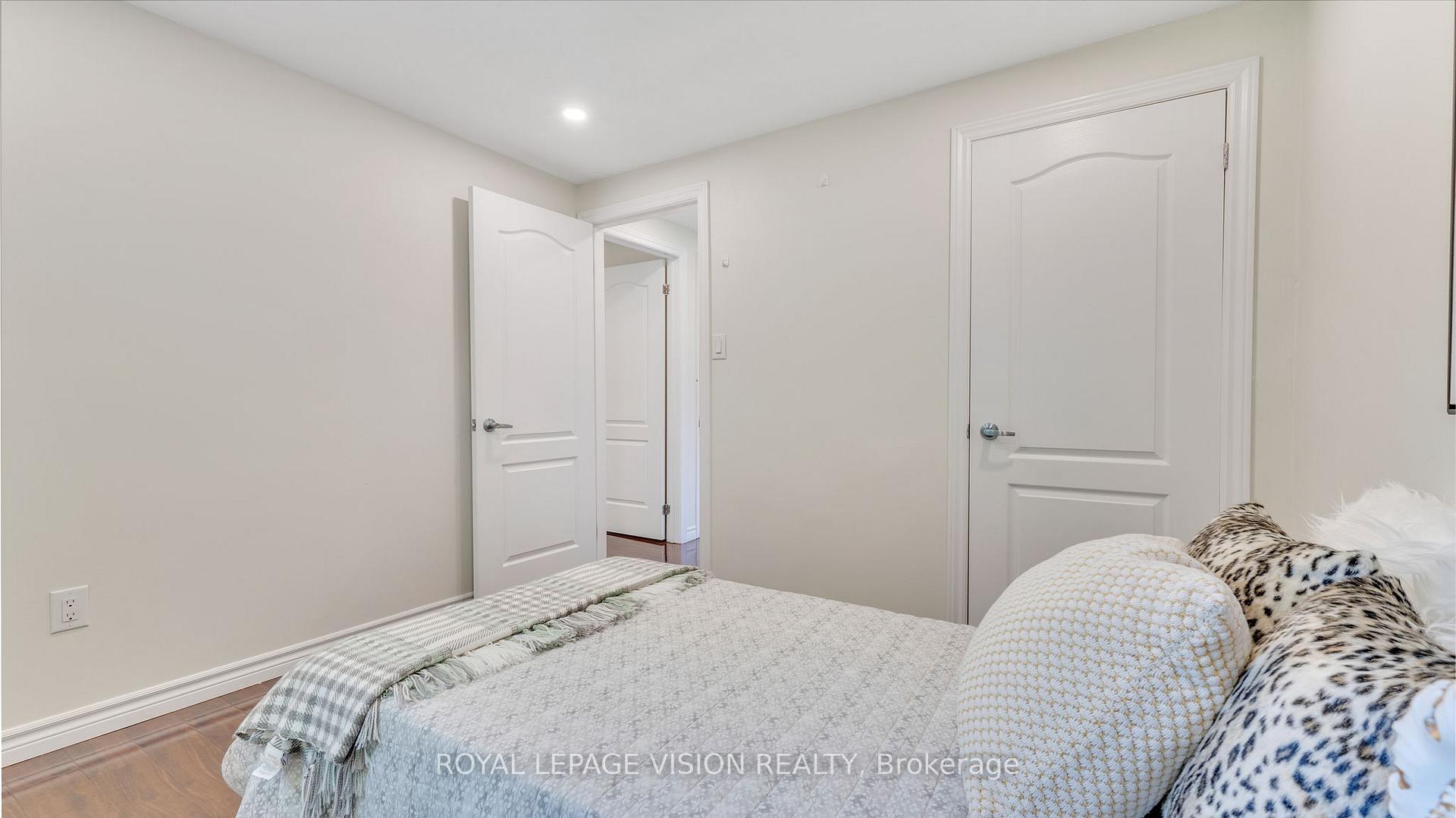 Photo 24 of 26 Ravenscroft Road, Ajax, Central — HOMEH