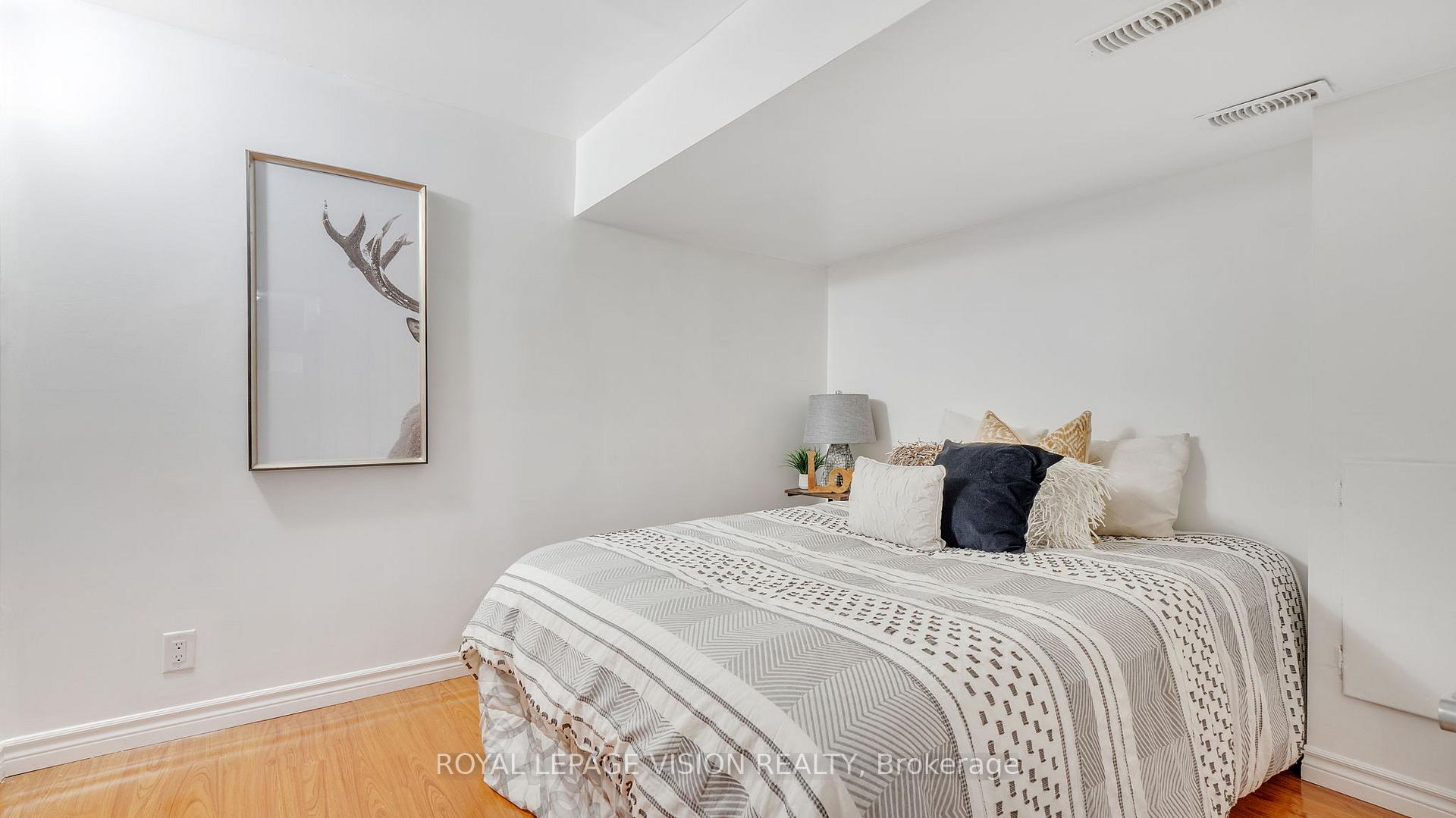 Photo 27 of 26 Ravenscroft Road, Ajax, Central — HOMEH