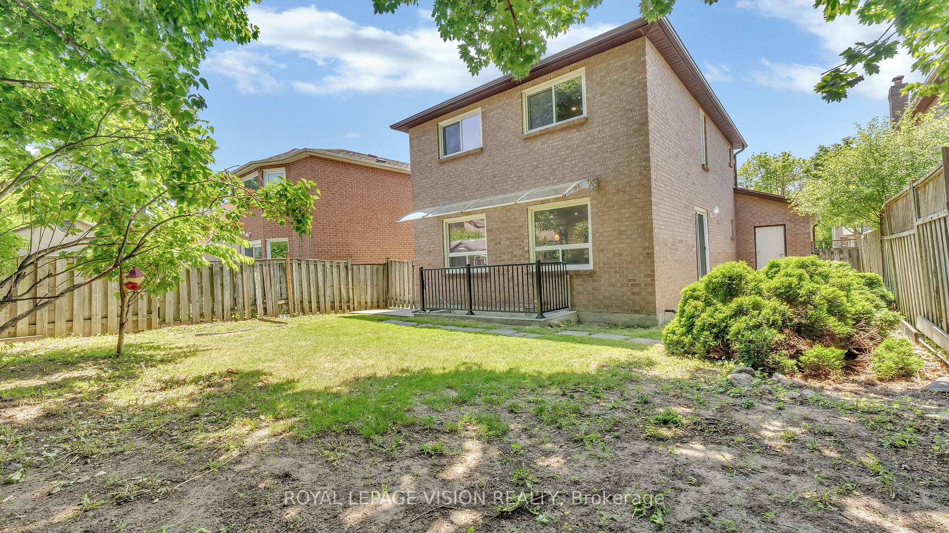 Photo 35 of 26 Ravenscroft Road, Ajax, Central — HOMEH