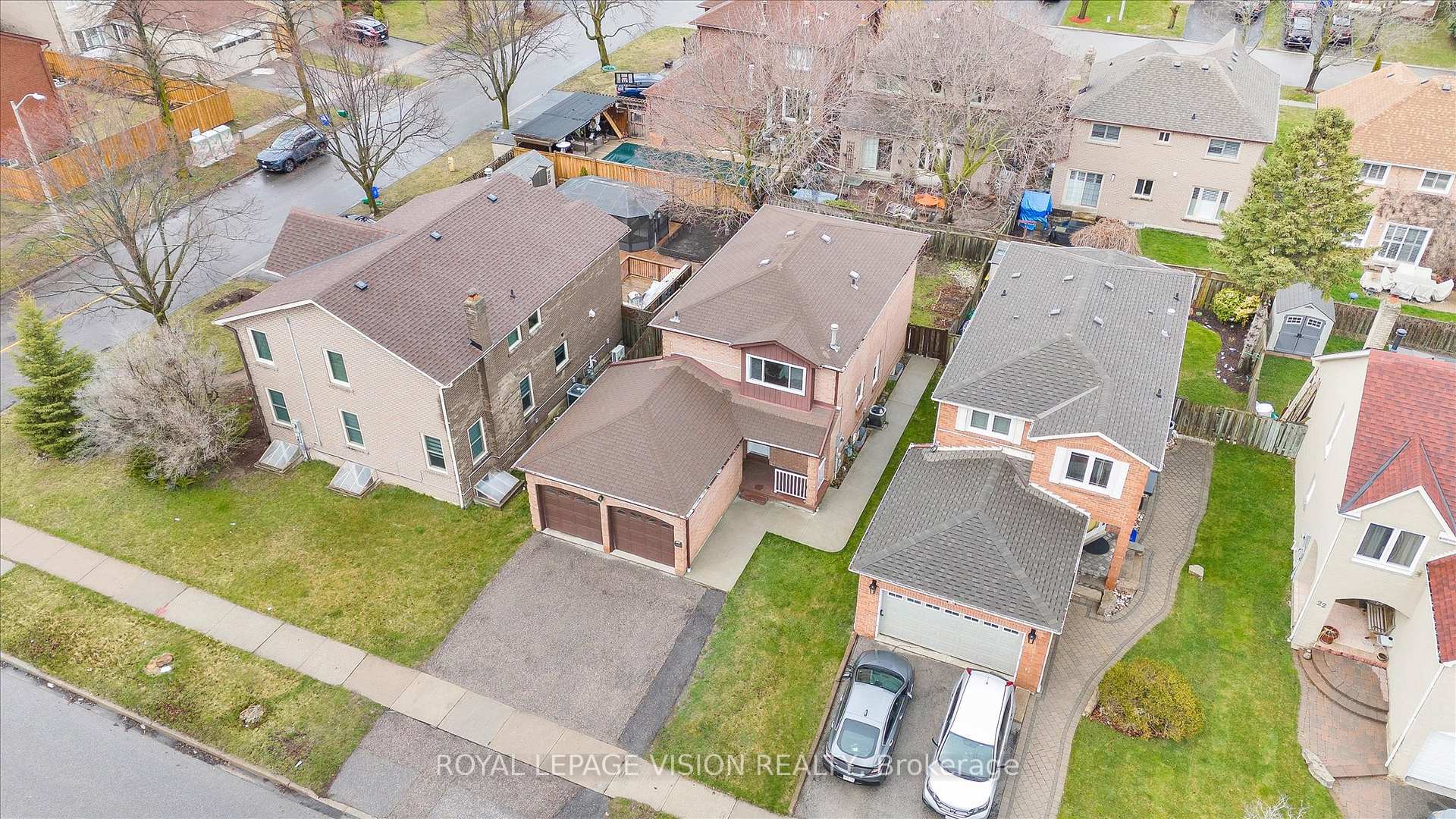 Photo 40 of 26 Ravenscroft Road, Ajax, Central — HOMEH