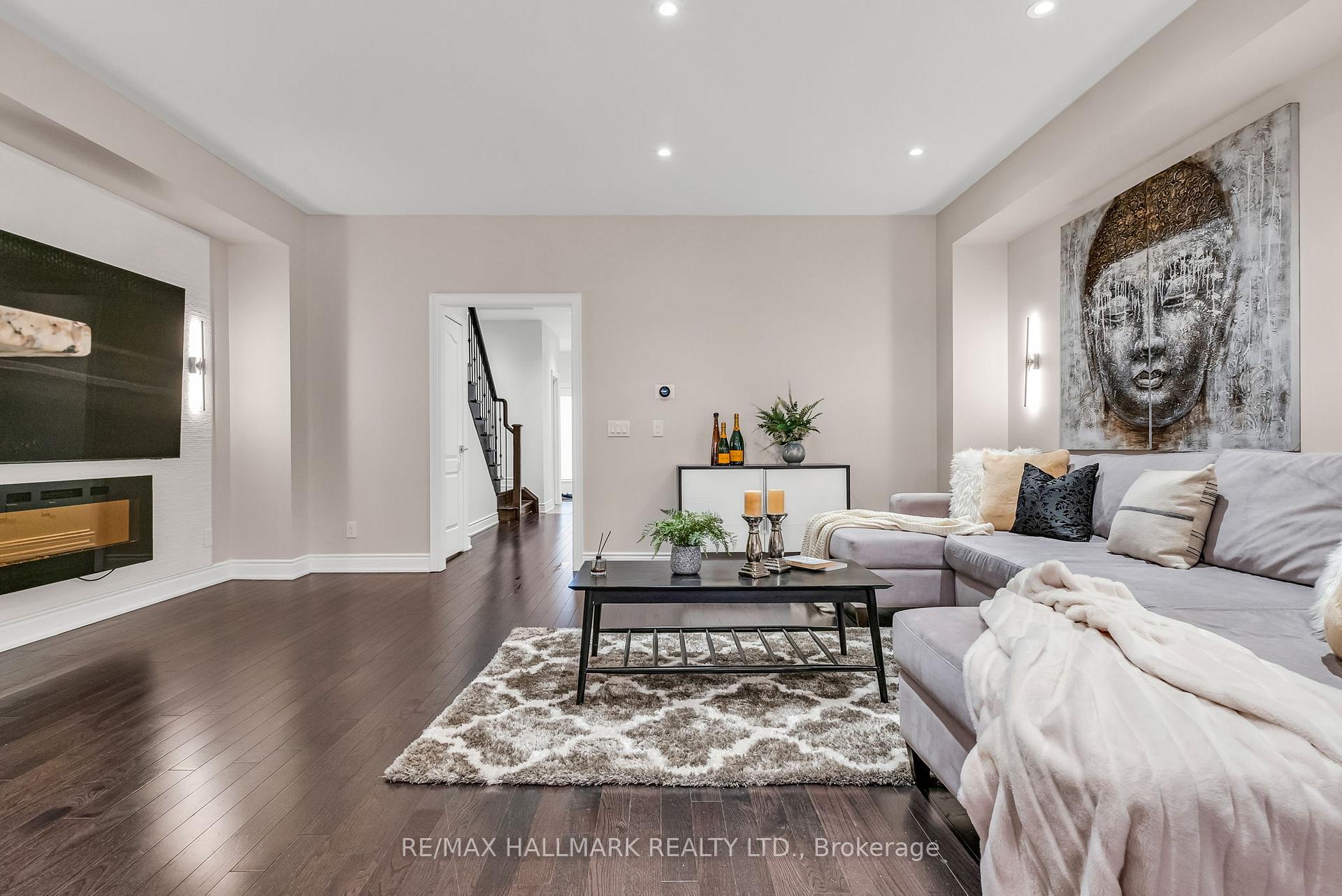 Photo 5 of 59 Zachary Place, Vaughan, Vellore Village — HOMEH