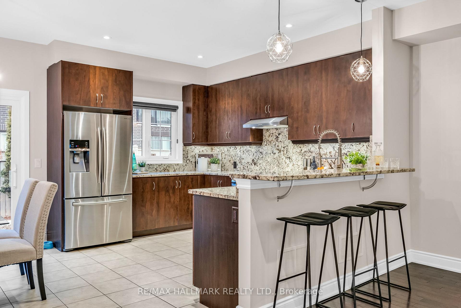 Photo 10 of 59 Zachary Place, Vaughan, Vellore Village — HOMEH