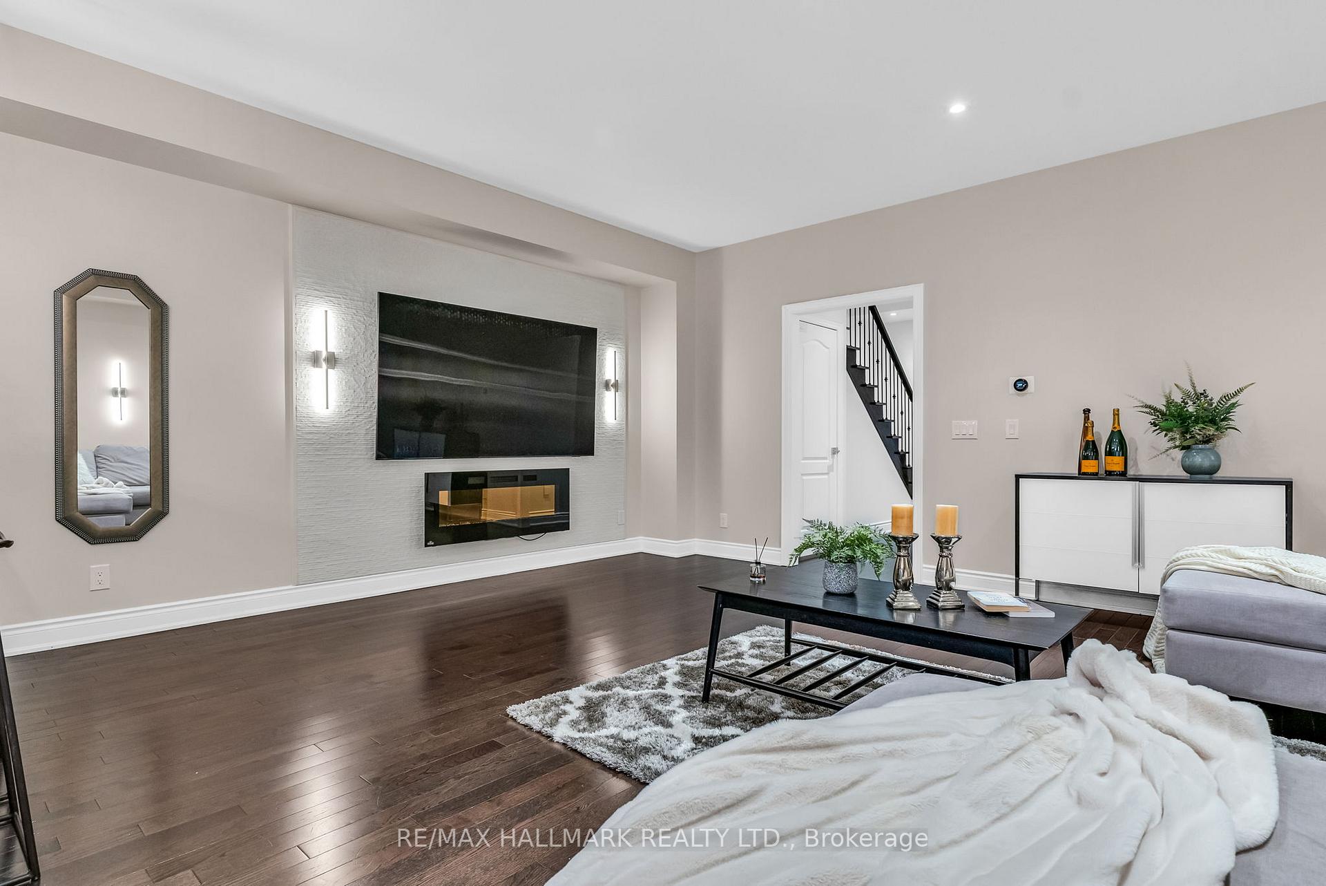 Photo 47 of 59 Zachary Place, Vaughan, Vellore Village — HOMEH