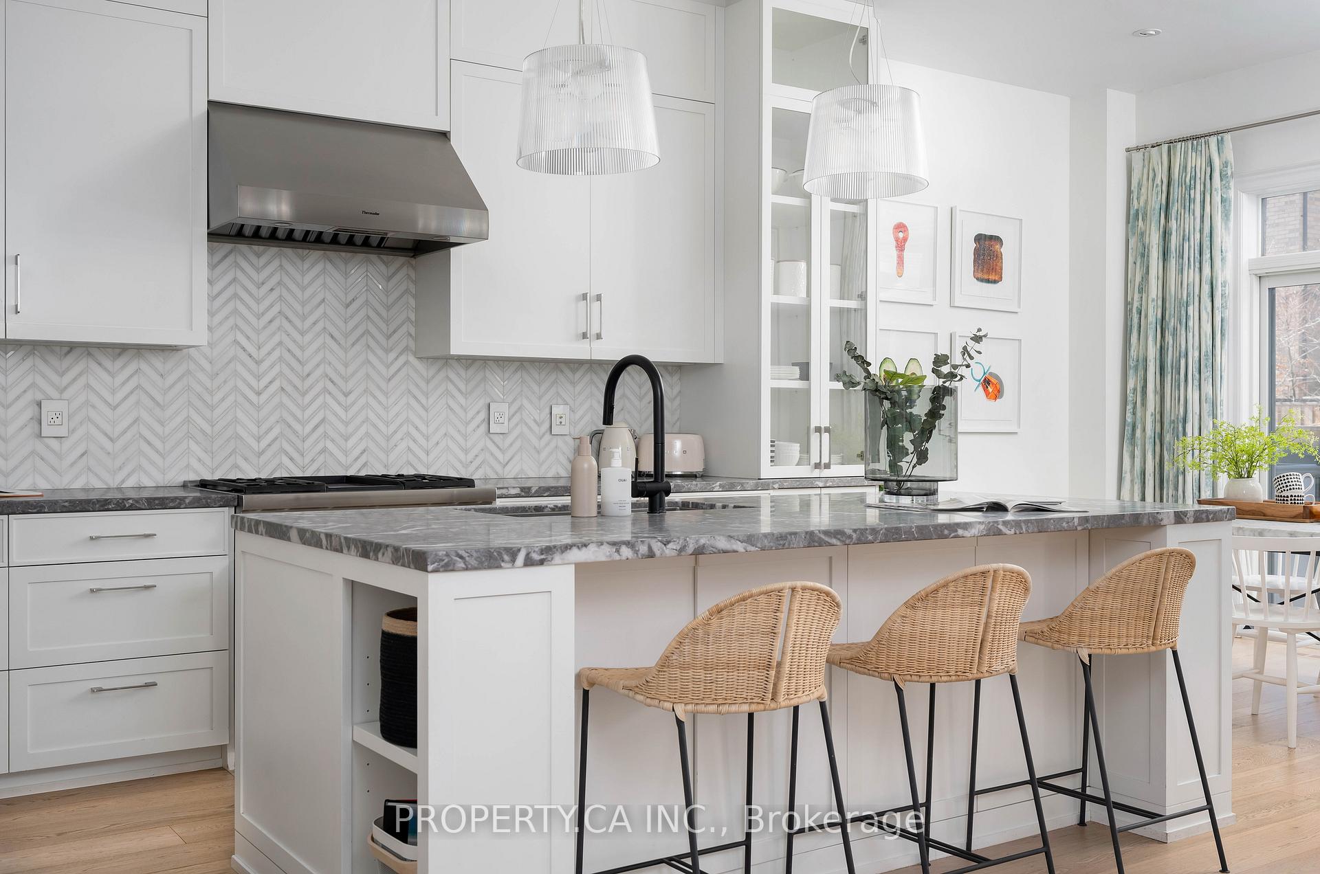 Photo 15 of 24 Kylemount Court, Vaughan, Patterson — HOMEH