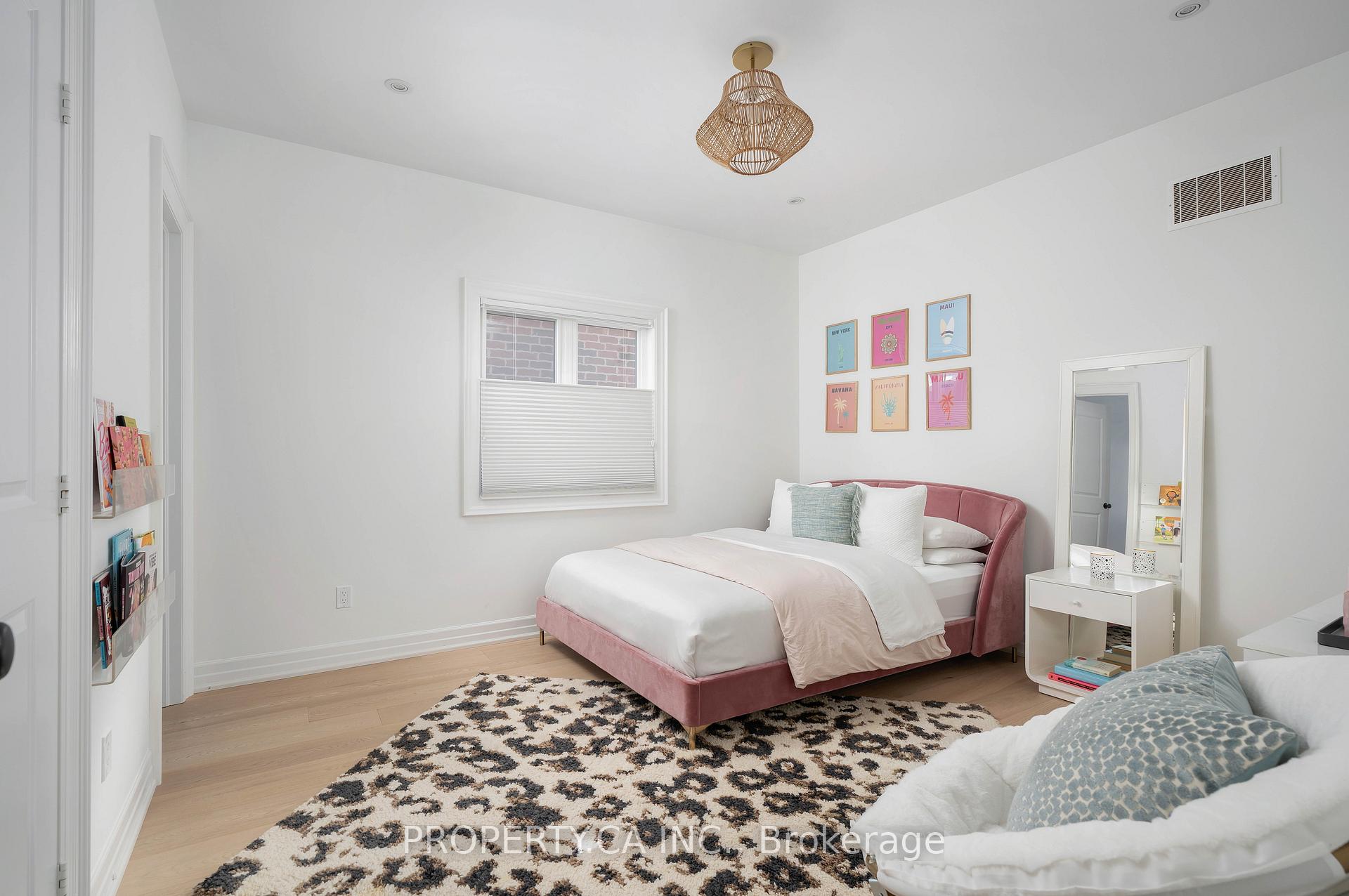 Photo 21 of 24 Kylemount Court, Vaughan, Patterson — HOMEH