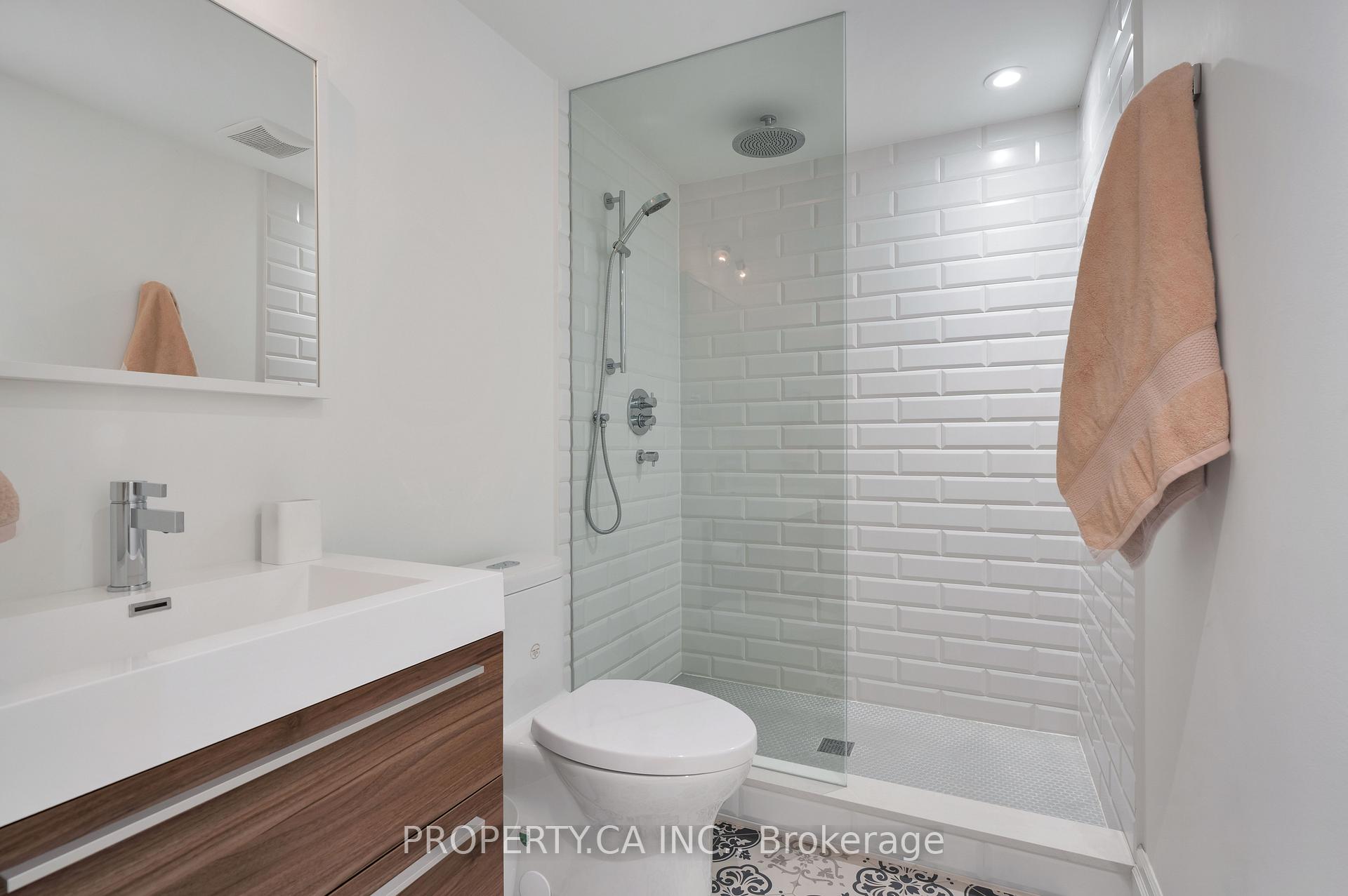 Photo 32 of 24 Kylemount Court, Vaughan, Patterson — HOMEH