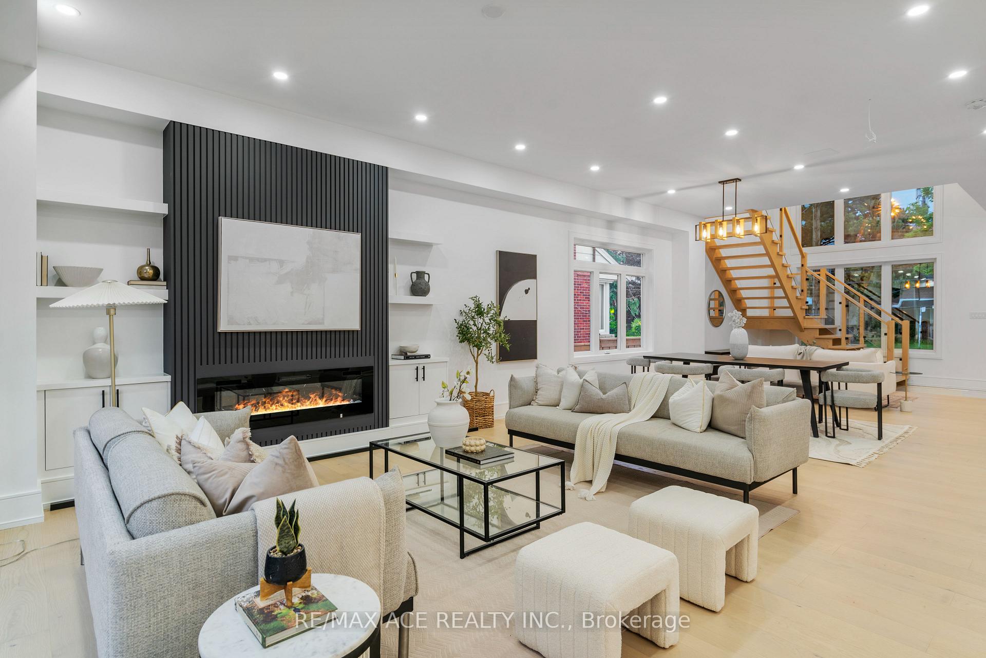 Photo 13 of 12 McCowan Road, Scarborough, Cliffcrest — HOMEH