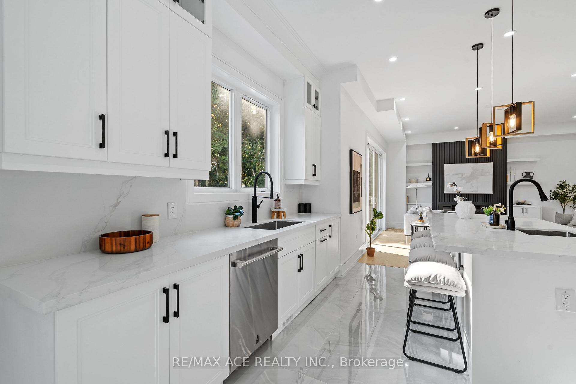 Photo 25 of 12 McCowan Road, Scarborough, Cliffcrest — HOMEH