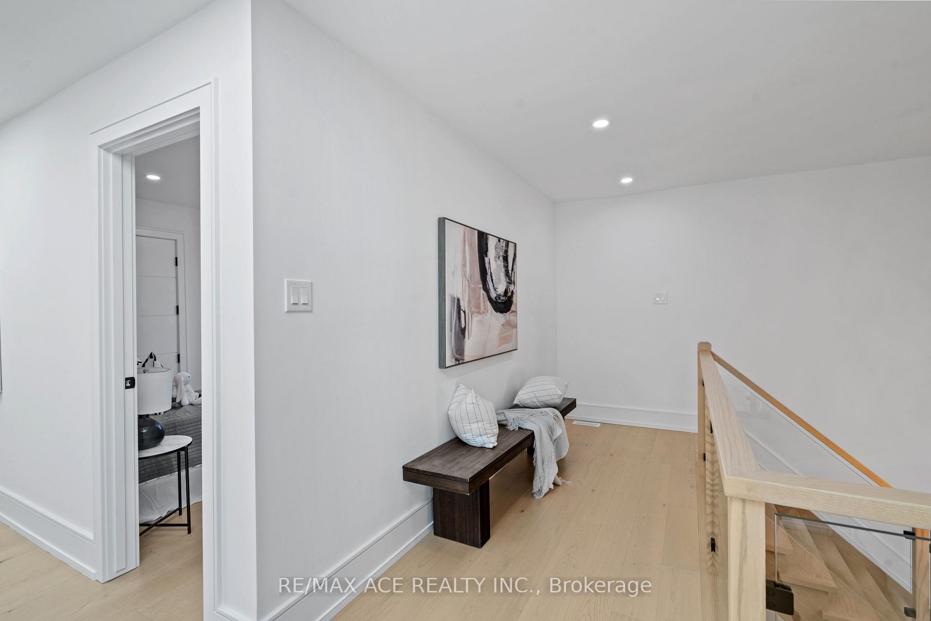Photo 31 of 12 McCowan Road, Scarborough, Cliffcrest — HOMEH