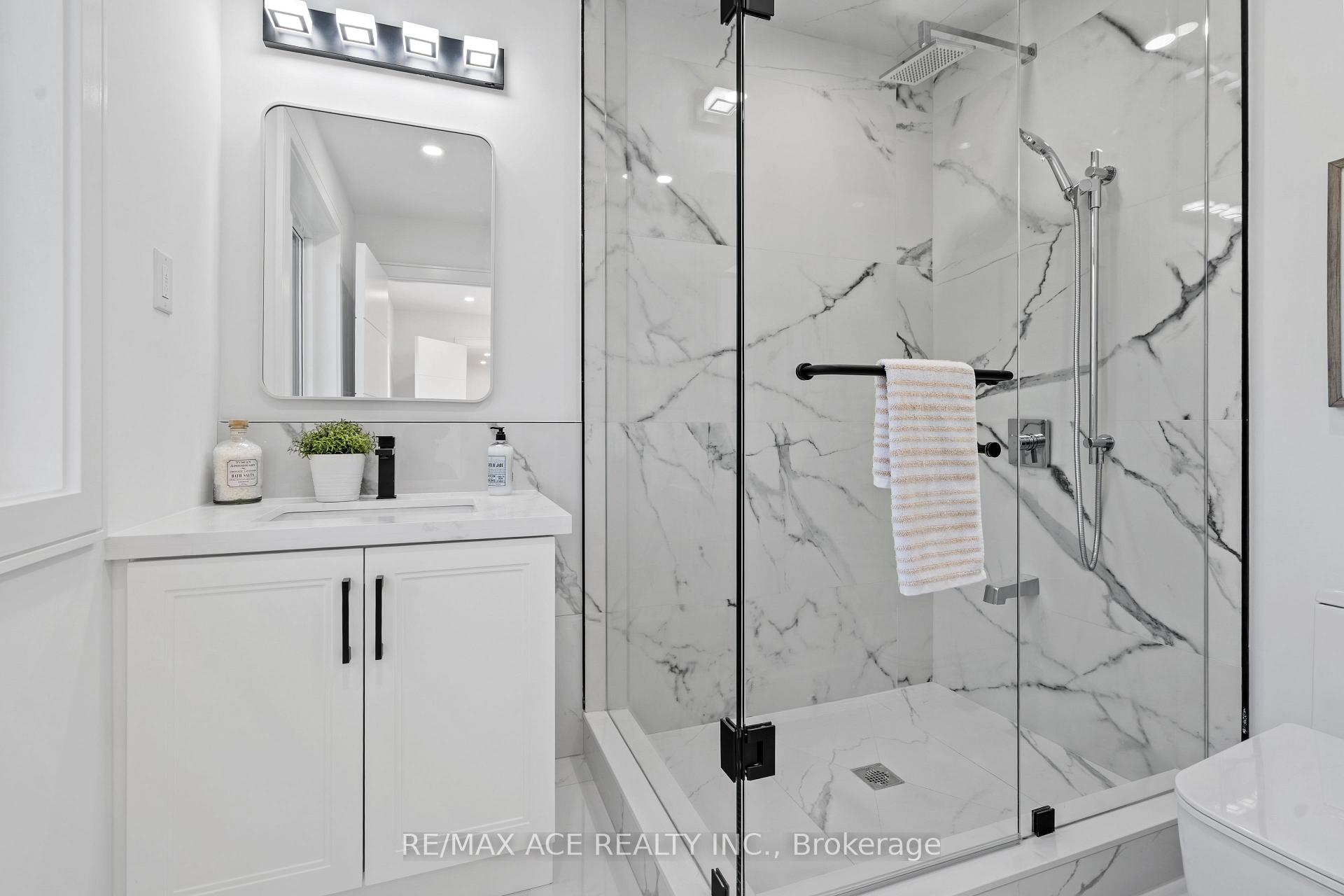 Photo 39 of 12 McCowan Road, Scarborough, Cliffcrest — HOMEH