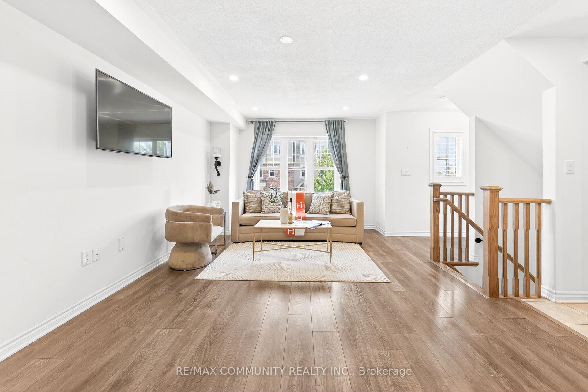 Photo 21 of 1040 Dragonfly Avenue, Pickering, Rural Pickering — HOMEH