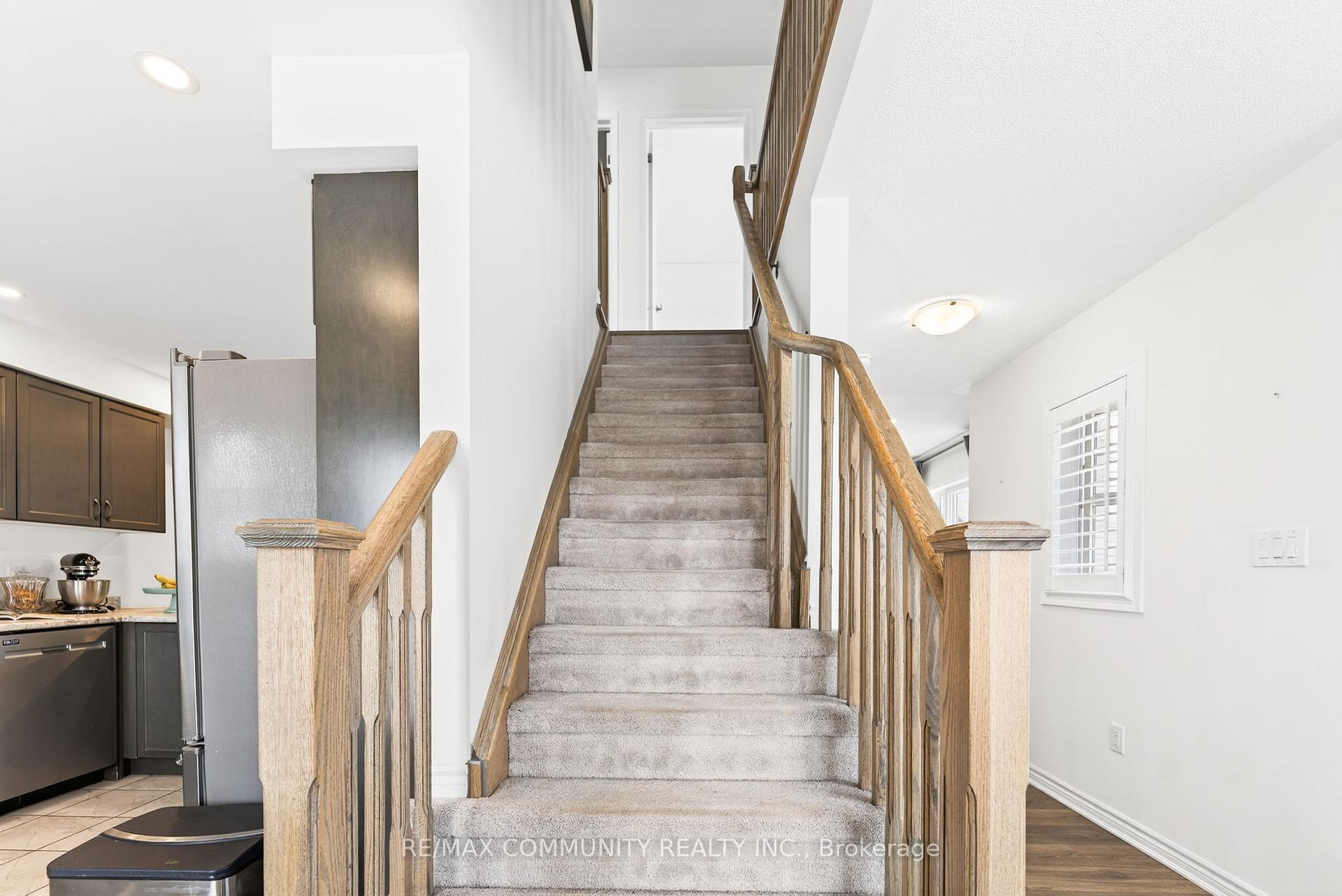 Photo 24 of 1040 Dragonfly Avenue, Pickering, Rural Pickering — HOMEH