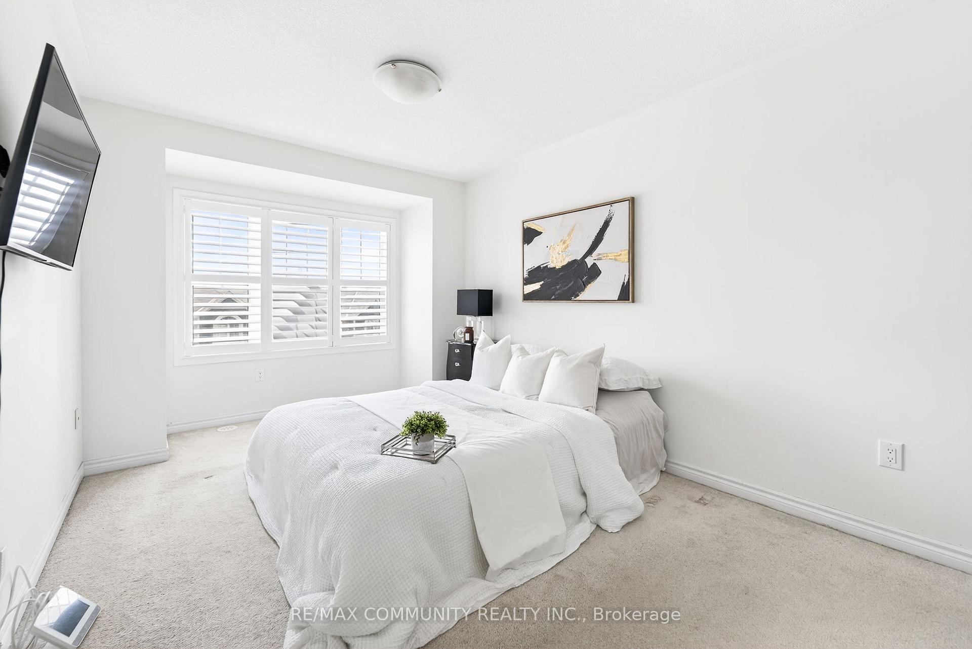 Photo 32 of 1040 Dragonfly Avenue, Pickering, Rural Pickering — HOMEH