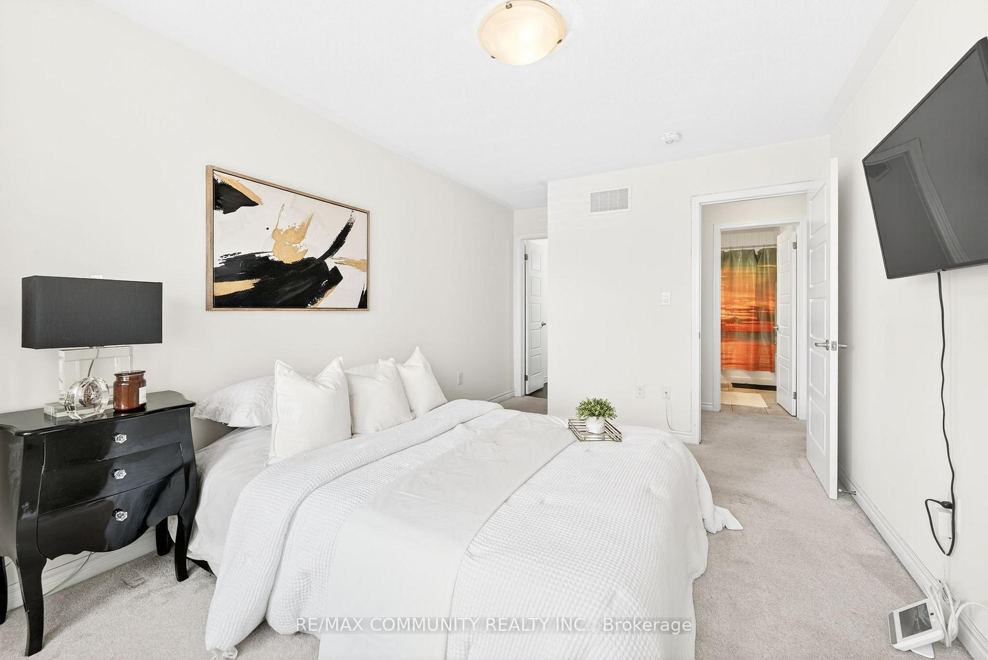 Photo 26 of 1040 Dragonfly Avenue, Pickering, Rural Pickering — HOMEH