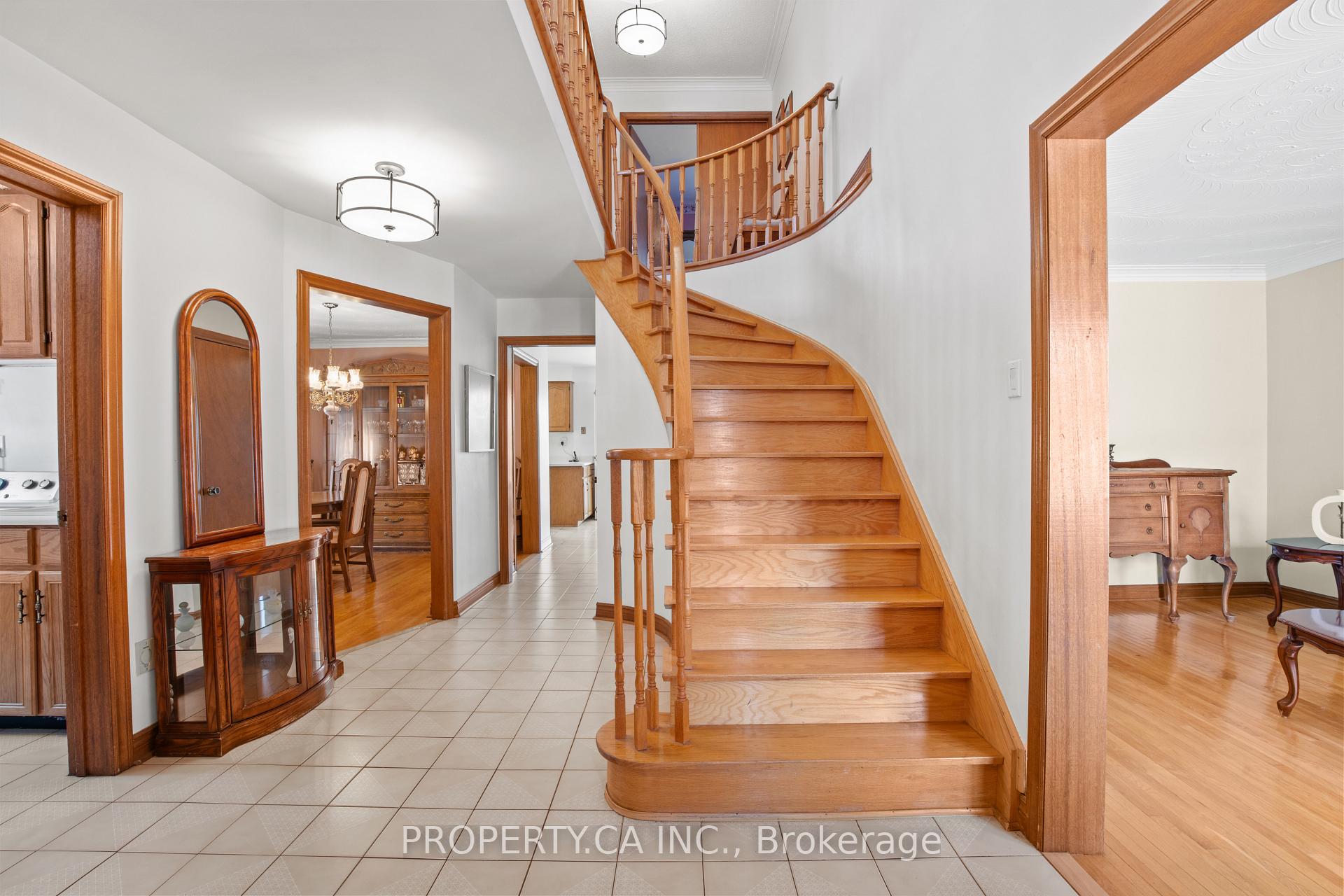 Photo 2 of 115 Forest Drive, Vaughan, West Woodbridge — HOMEH