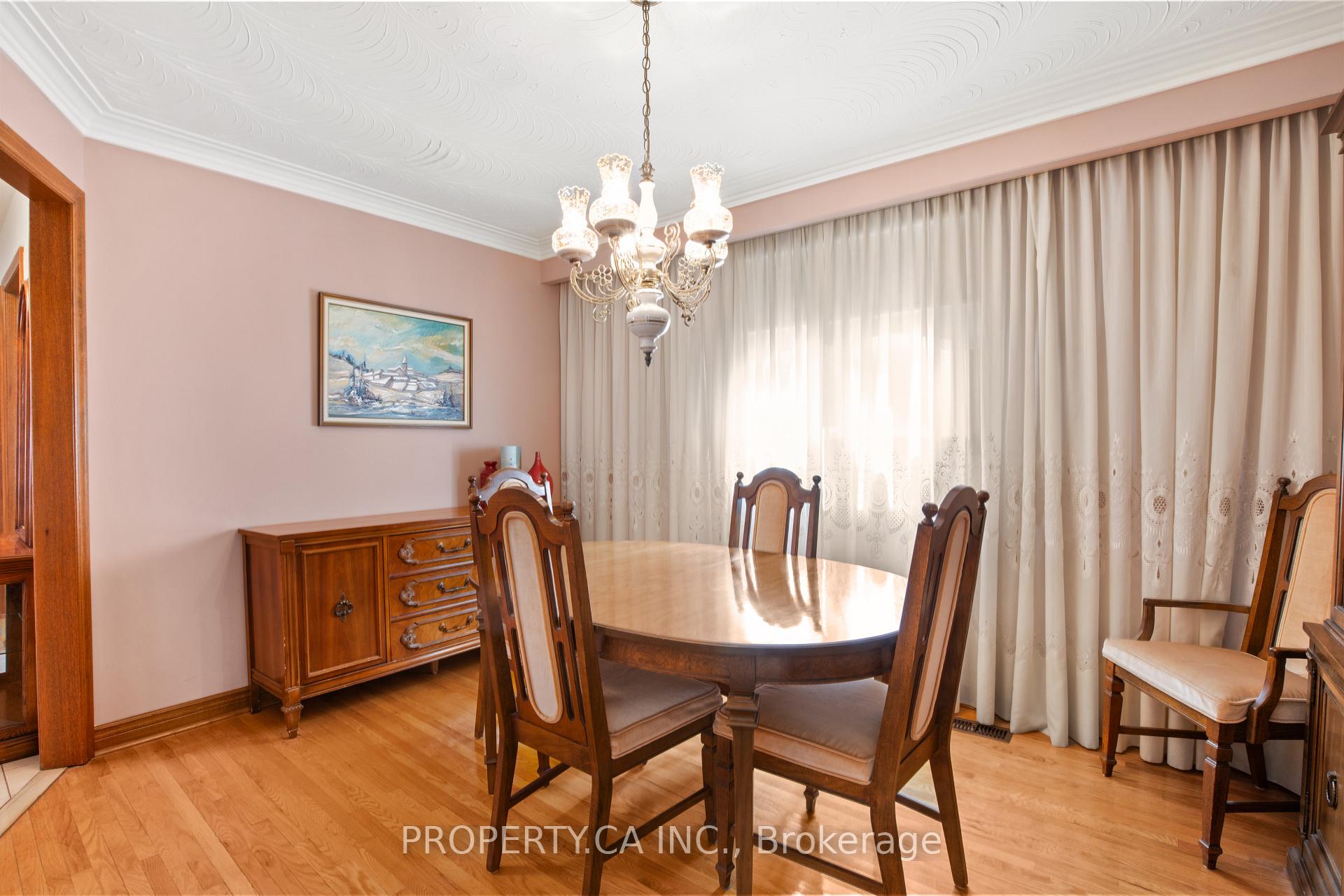 Photo 23 of 115 Forest Drive, Vaughan, West Woodbridge — HOMEH
