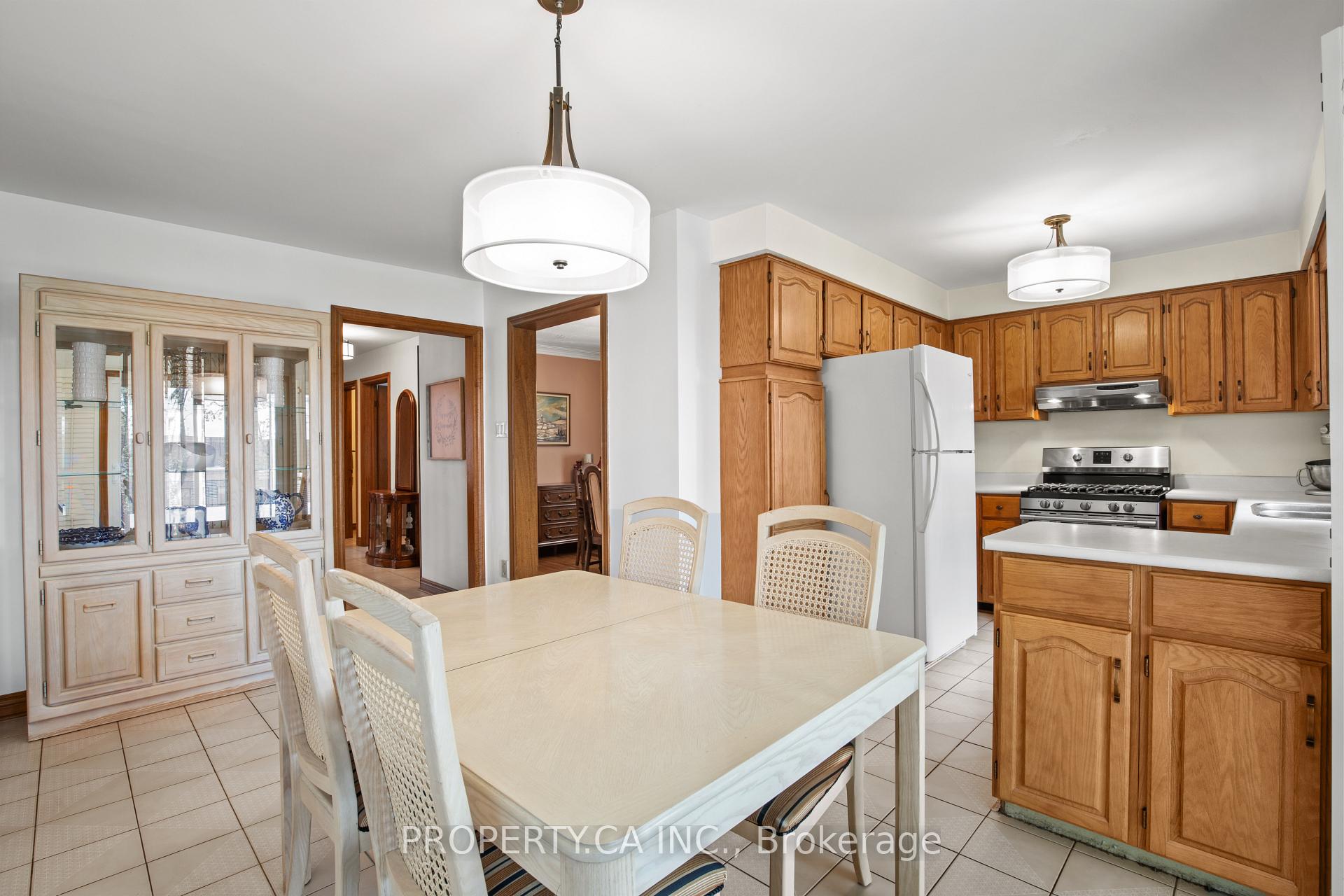 Photo 9 of 115 Forest Drive, Vaughan, West Woodbridge — HOMEH