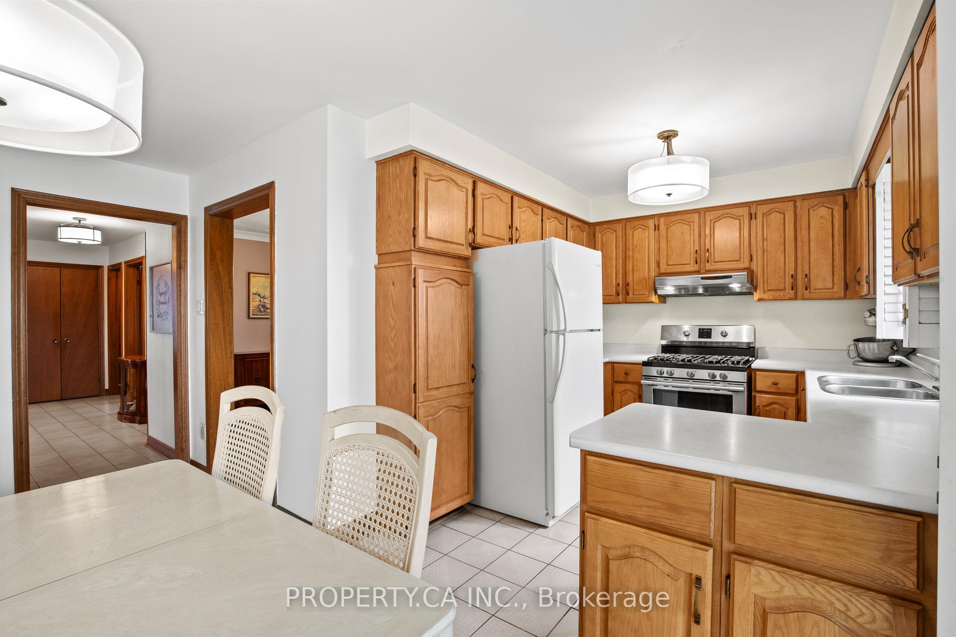 Photo 12 of 115 Forest Drive, Vaughan, West Woodbridge — HOMEH