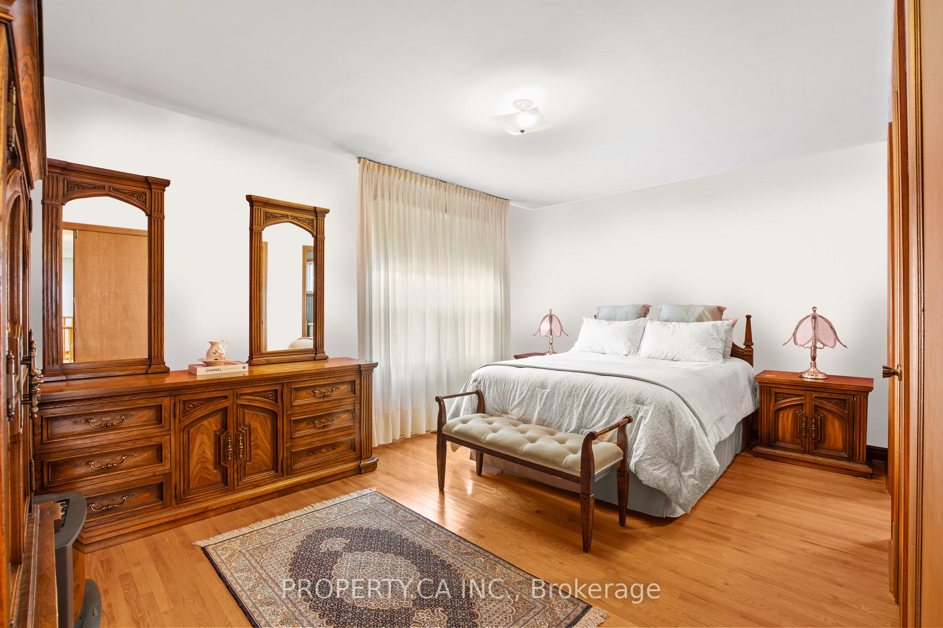 Photo 17 of 115 Forest Drive, Vaughan, West Woodbridge — HOMEH