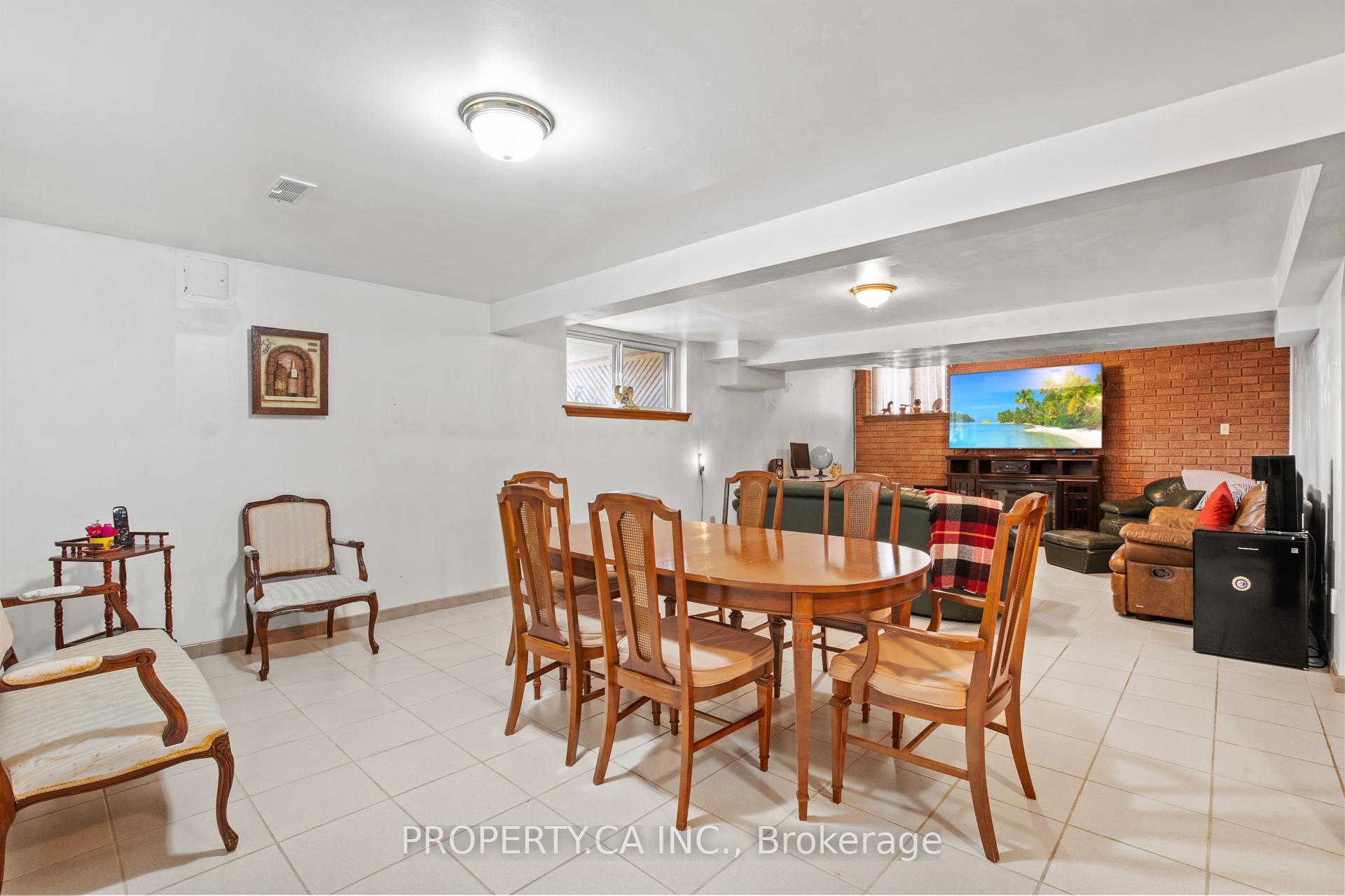 Photo 20 of 115 Forest Drive, Vaughan, West Woodbridge — HOMEH