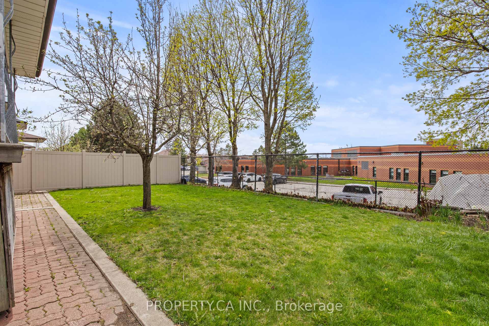 Photo 26 of 115 Forest Drive, Vaughan, West Woodbridge — HOMEH