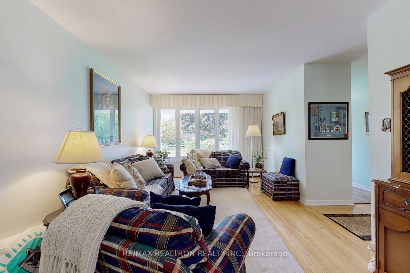 Photo 7 of 1378 Poprad Avenue, Pickering, Bay Ridges — HOMEH