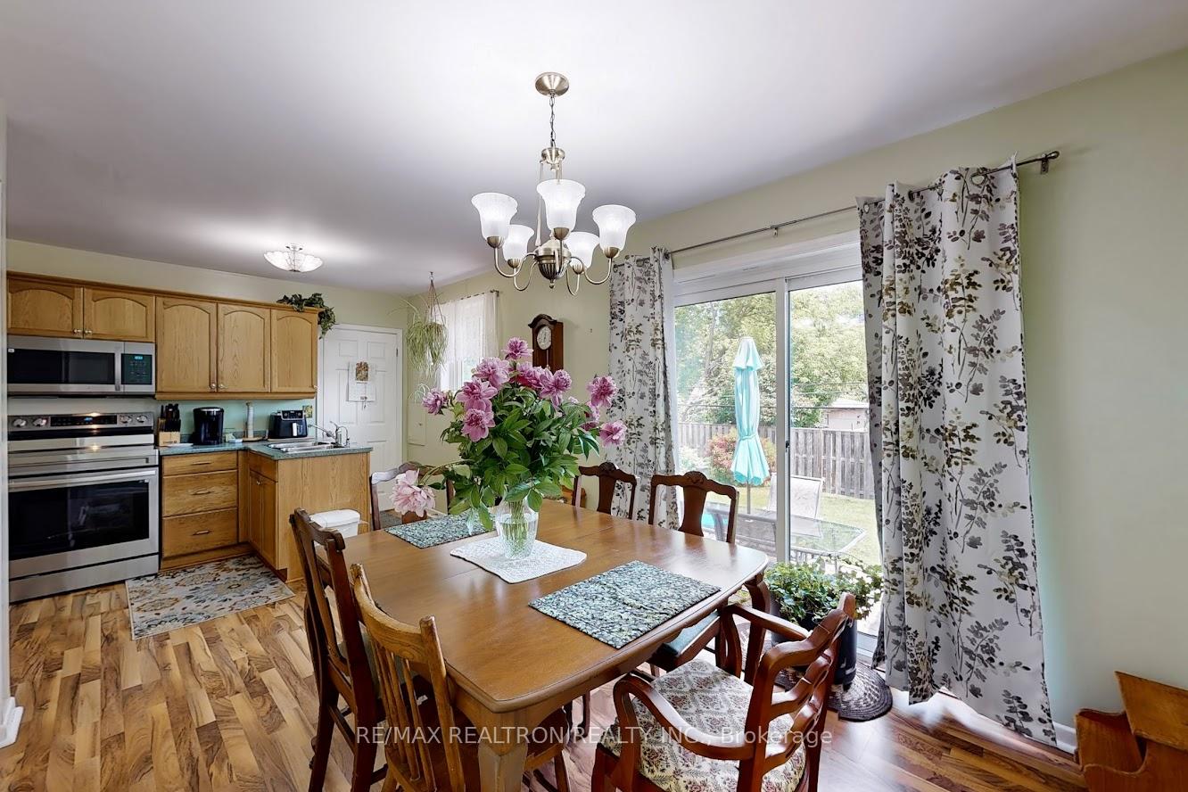 Photo 9 of 1378 Poprad Avenue, Pickering, Bay Ridges — HOMEH