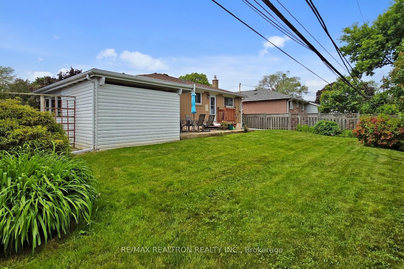 Photo 33 of 1378 Poprad Avenue, Pickering, Bay Ridges — HOMEH
