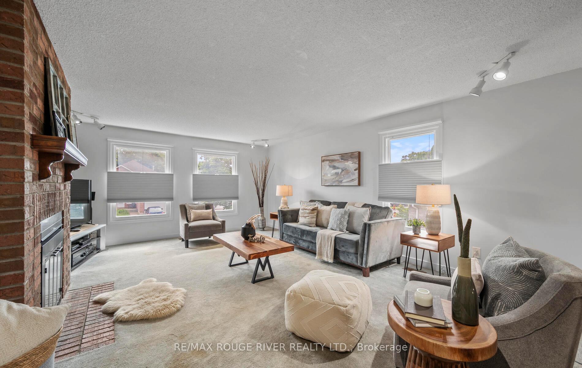 Photo 15 of 130 Mullen Dr, Ajax, Central West — HOMEH