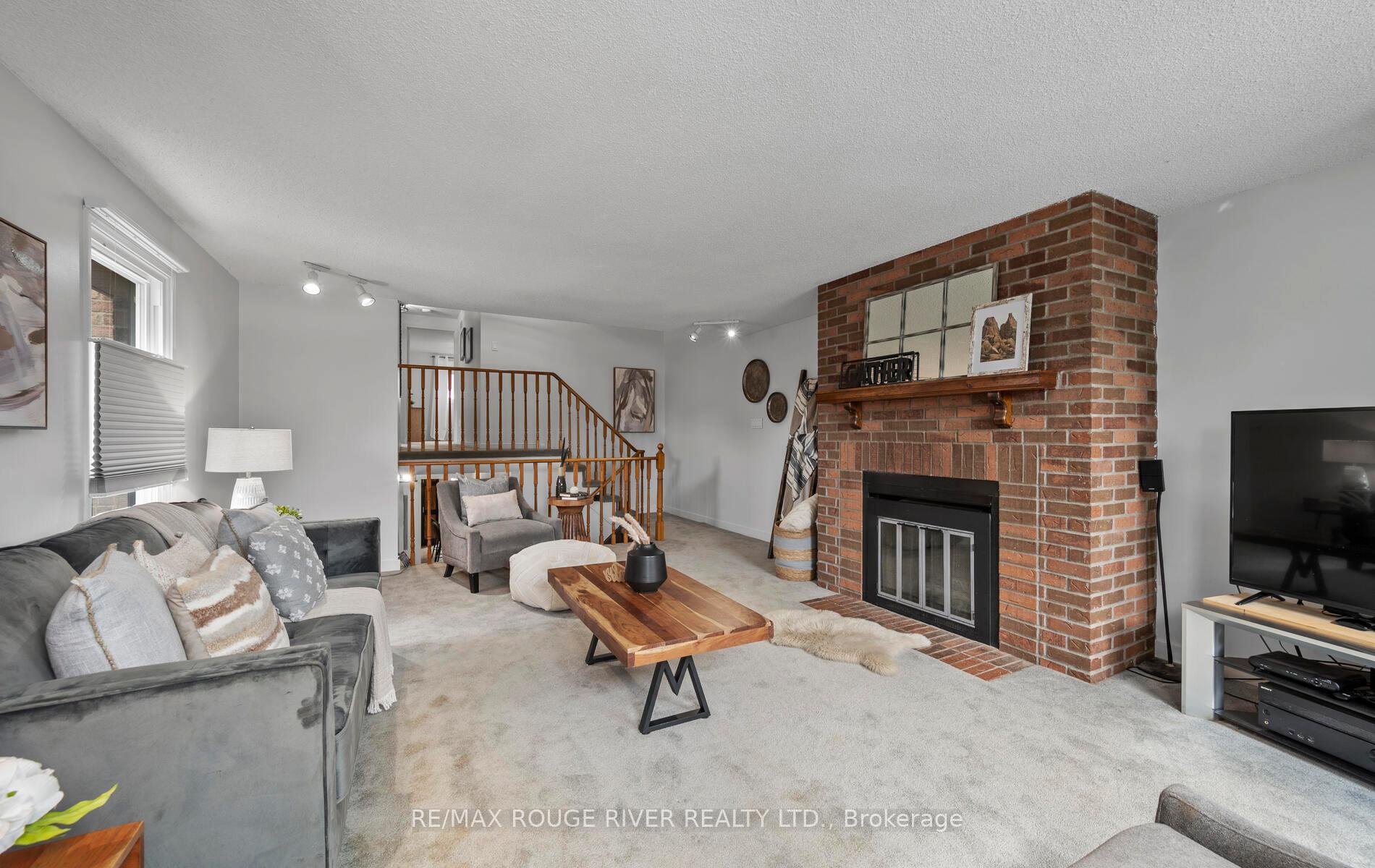Photo 18 of 130 Mullen Dr, Ajax, Central West — HOMEH