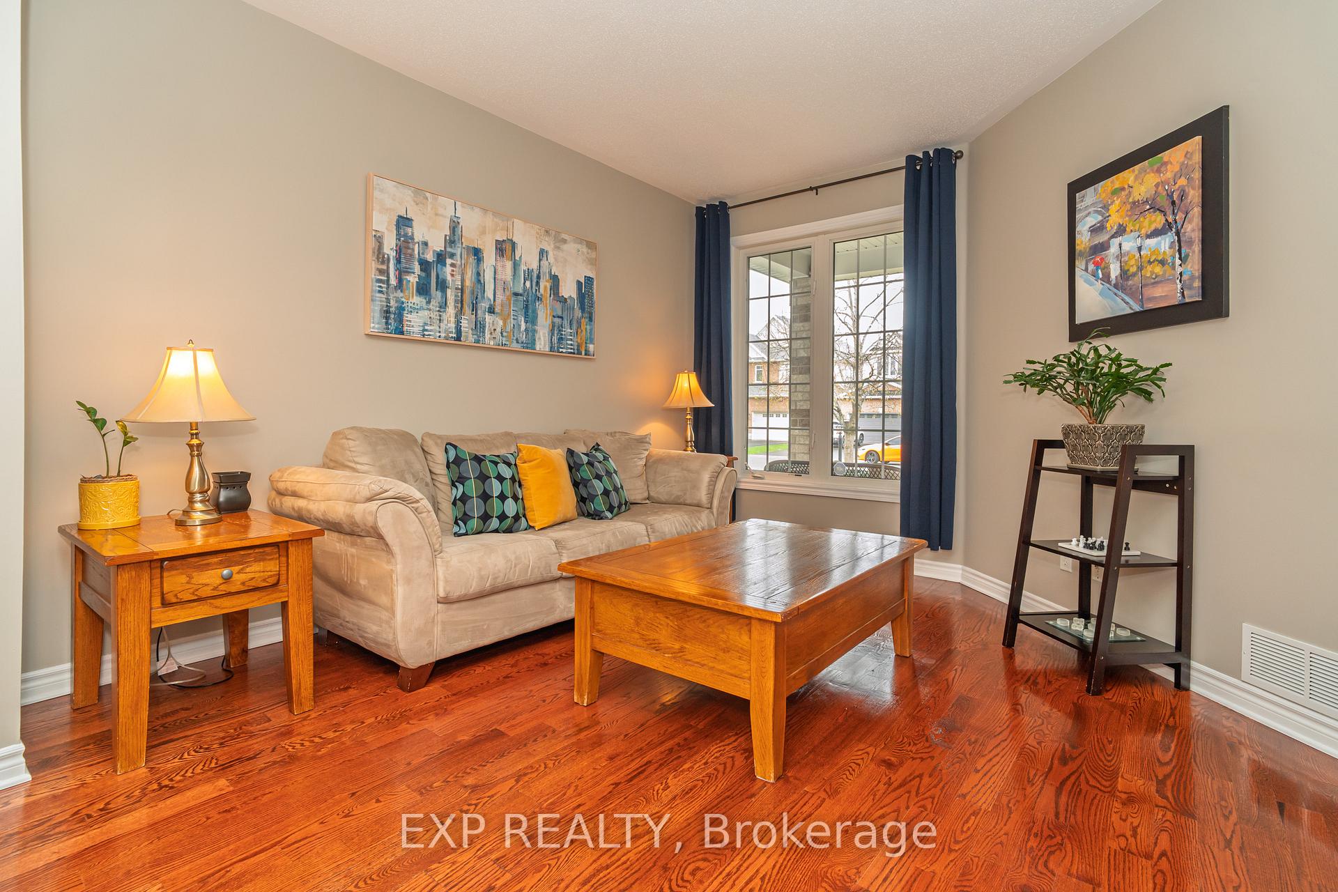 Photo 6 of 65 Friendly Crescent, Ottawa, Stittsville (South) — HOMEH