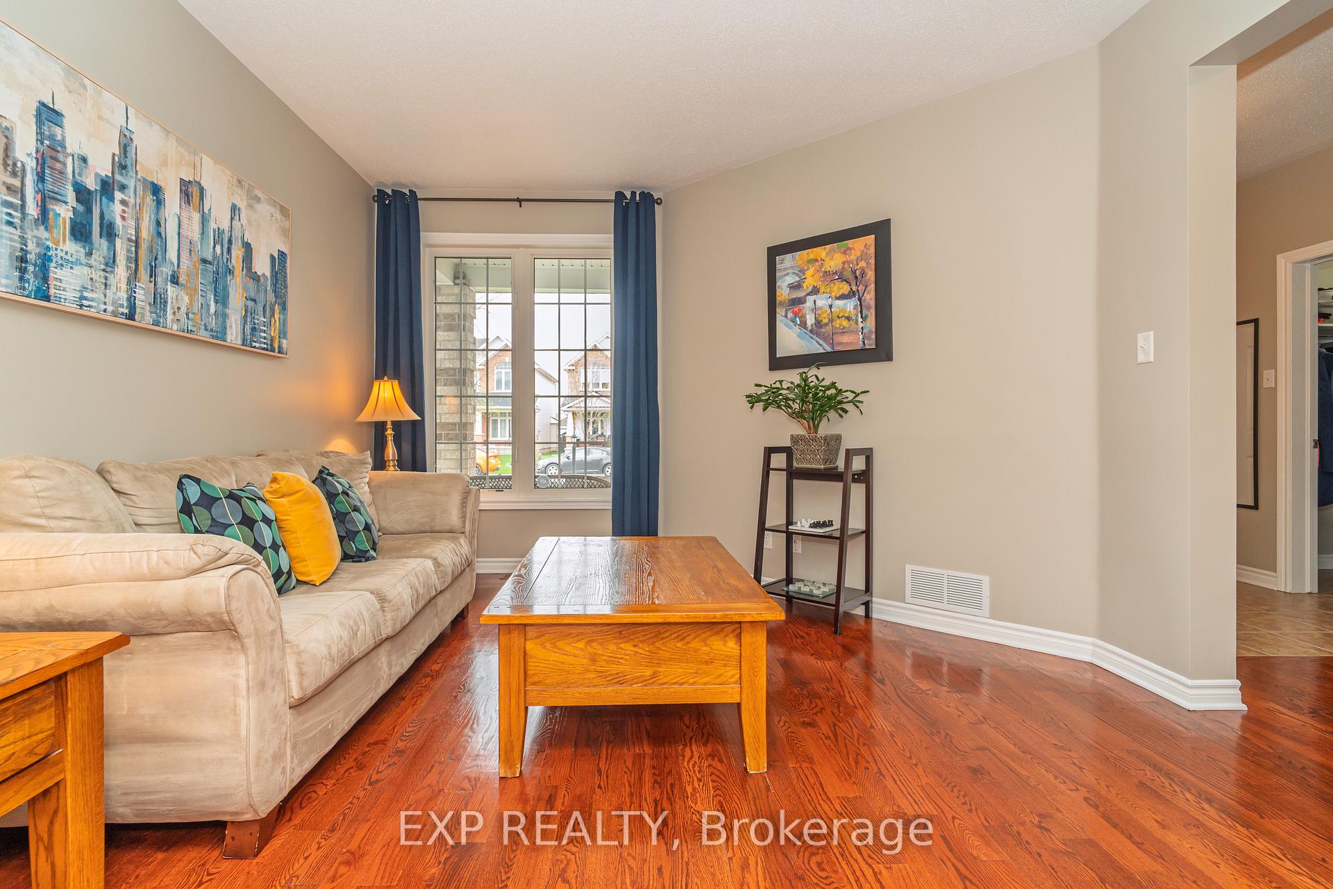 Photo 39 of 65 Friendly Crescent, Ottawa, Stittsville (South) — HOMEH
