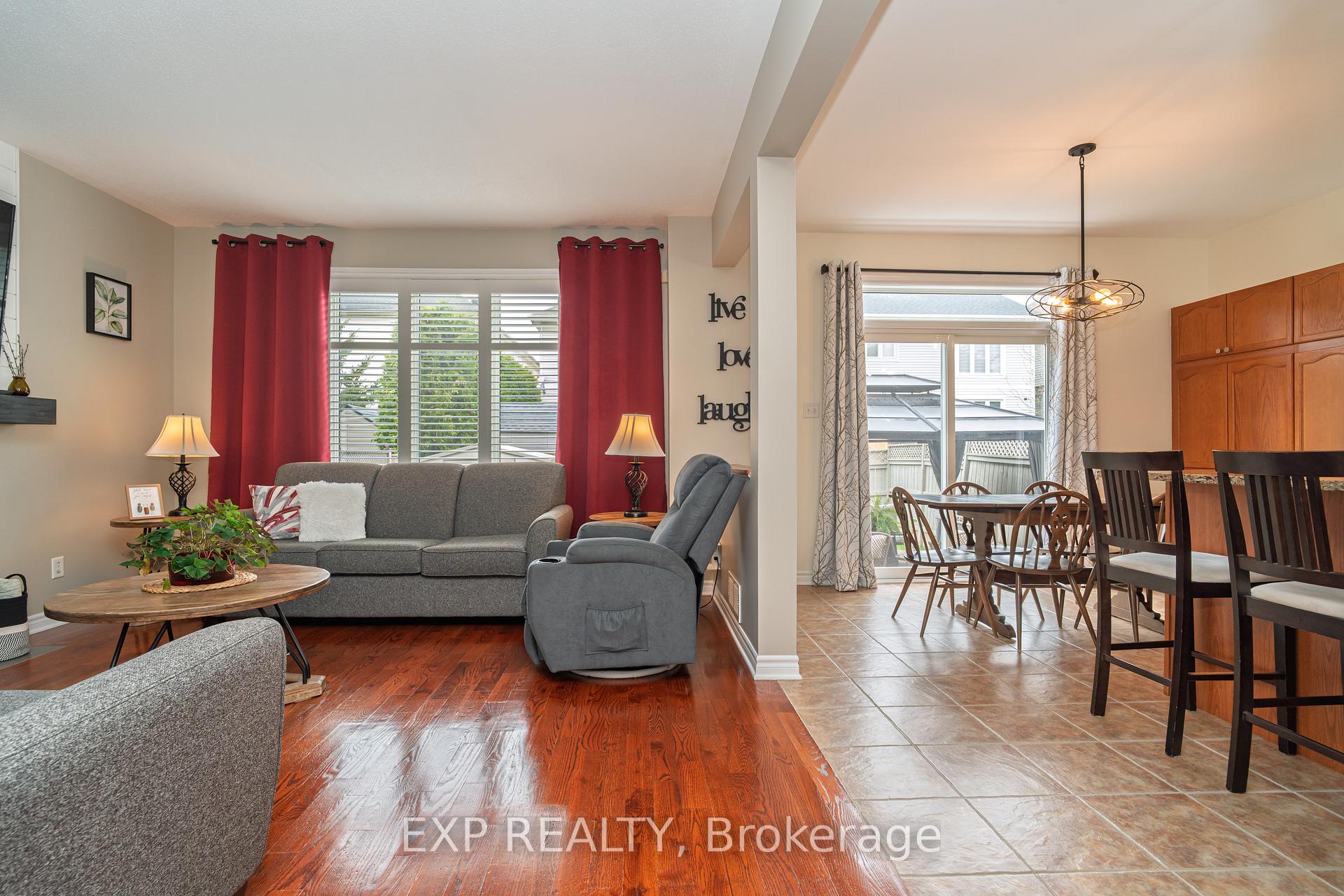 Photo 4 of 65 Friendly Crescent, Ottawa, Stittsville (South) — HOMEH