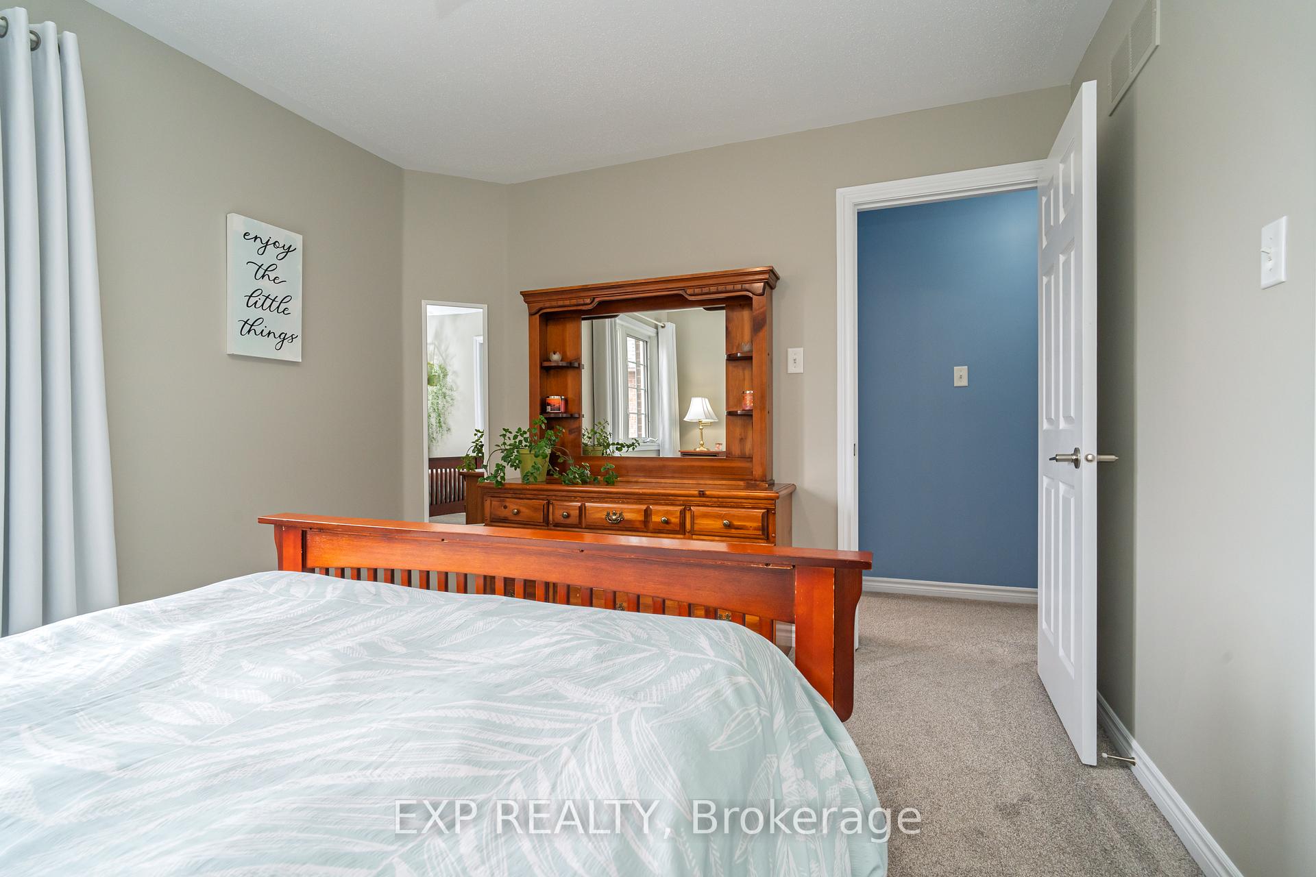Photo 25 of 65 Friendly Crescent, Ottawa, Stittsville (South) — HOMEH