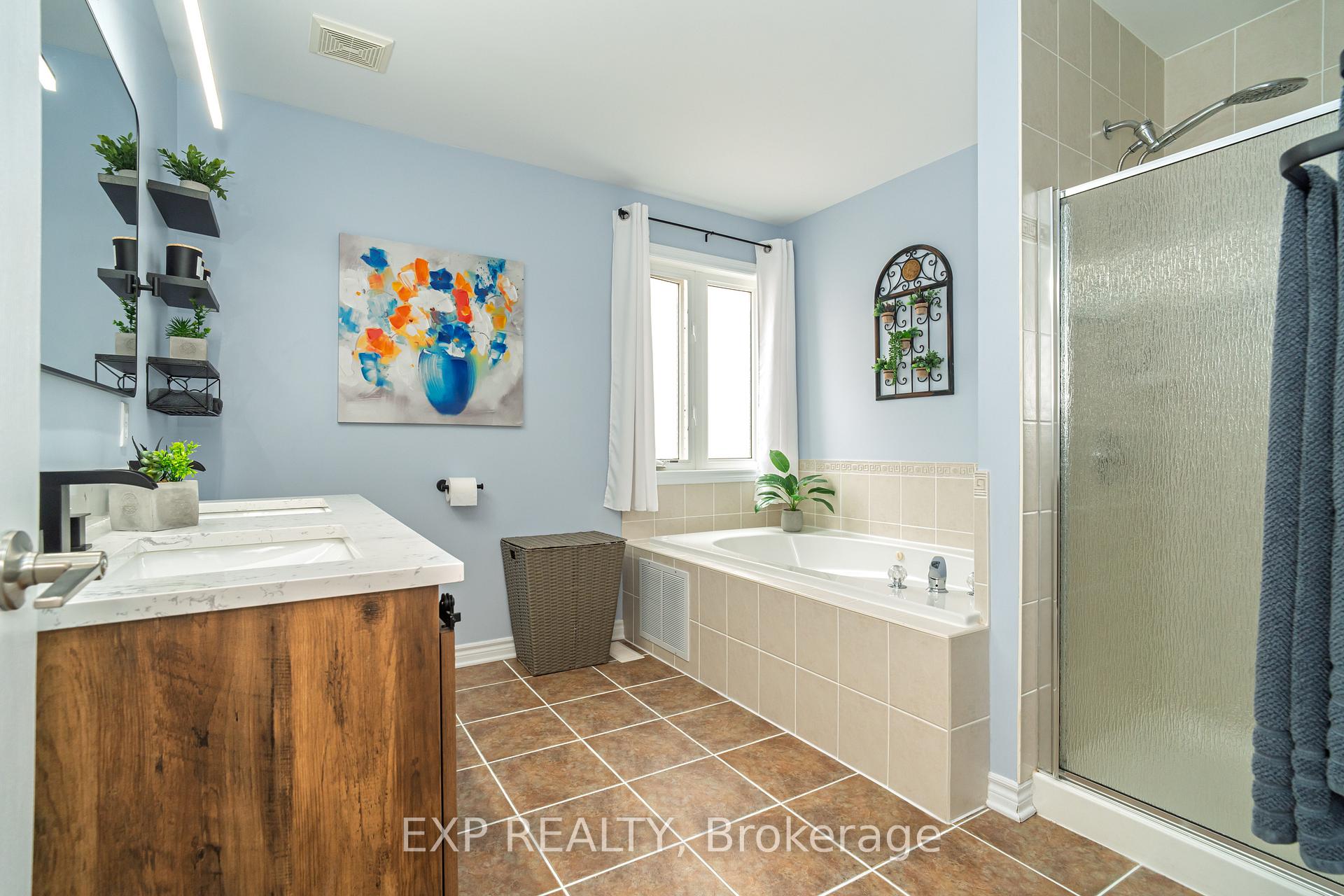 Photo 28 of 65 Friendly Crescent, Ottawa, Stittsville (South) — HOMEH